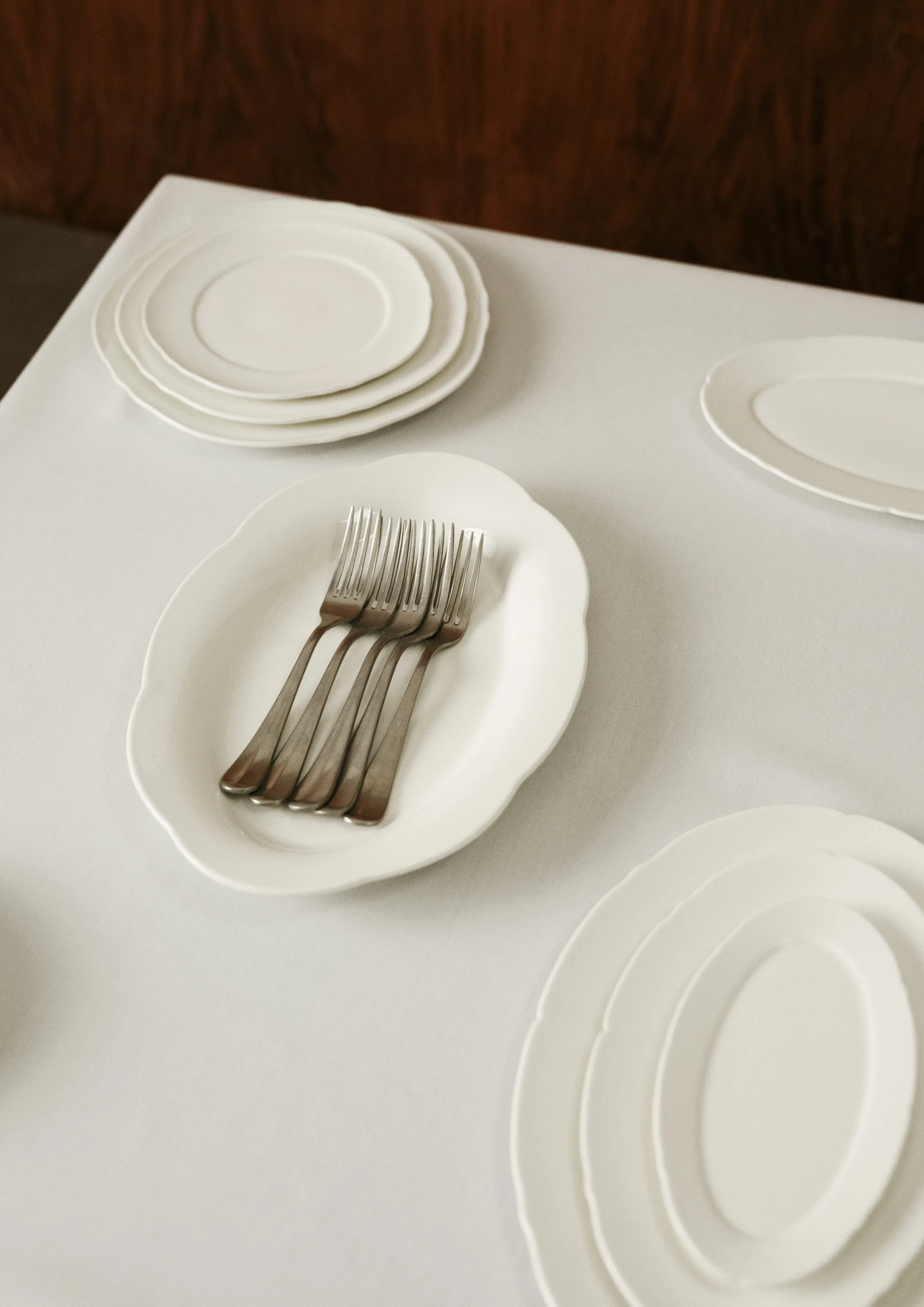 Silhouette oval deep plate L 21x30 cm 2-pack, White Serax