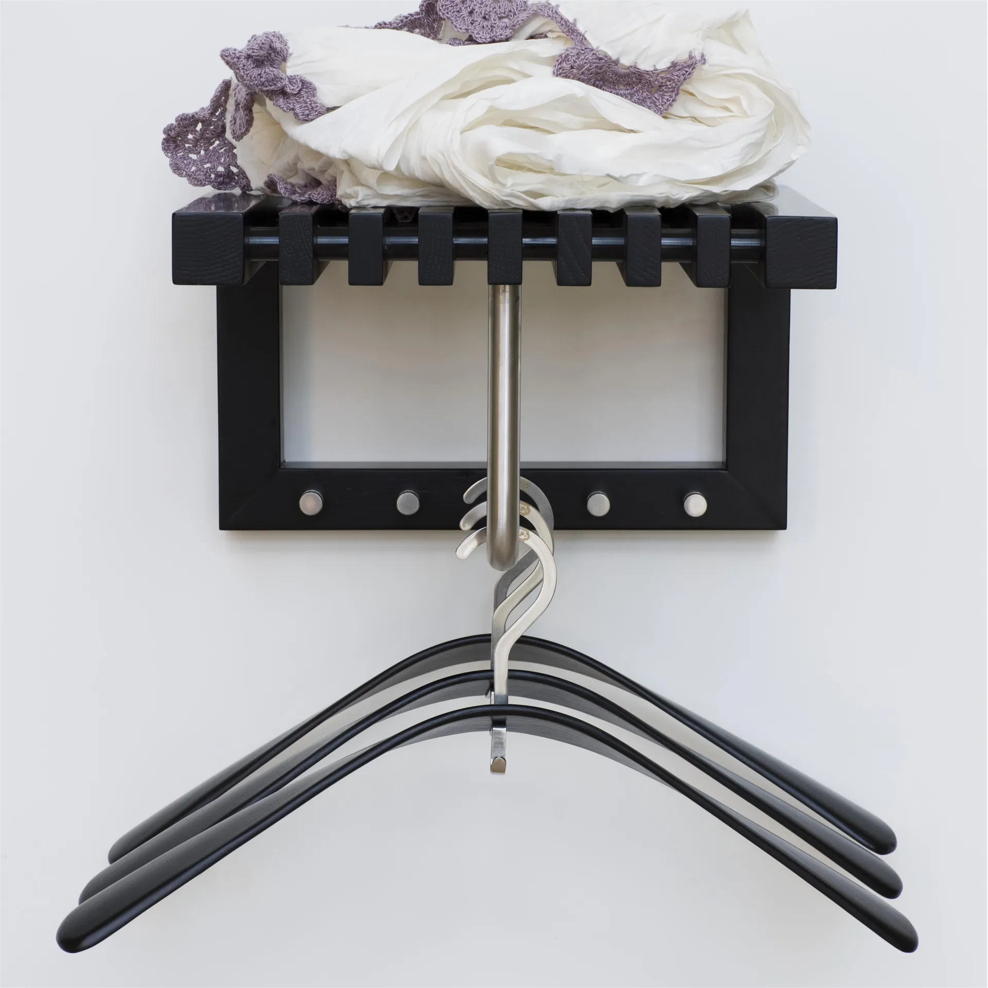 Cutter hat rack mini, black-painted oak Skagerak