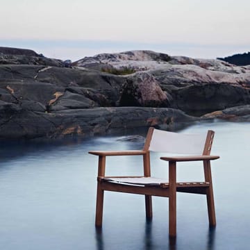 Djurö lounge chair - Batyline white, teak - Skargaarden