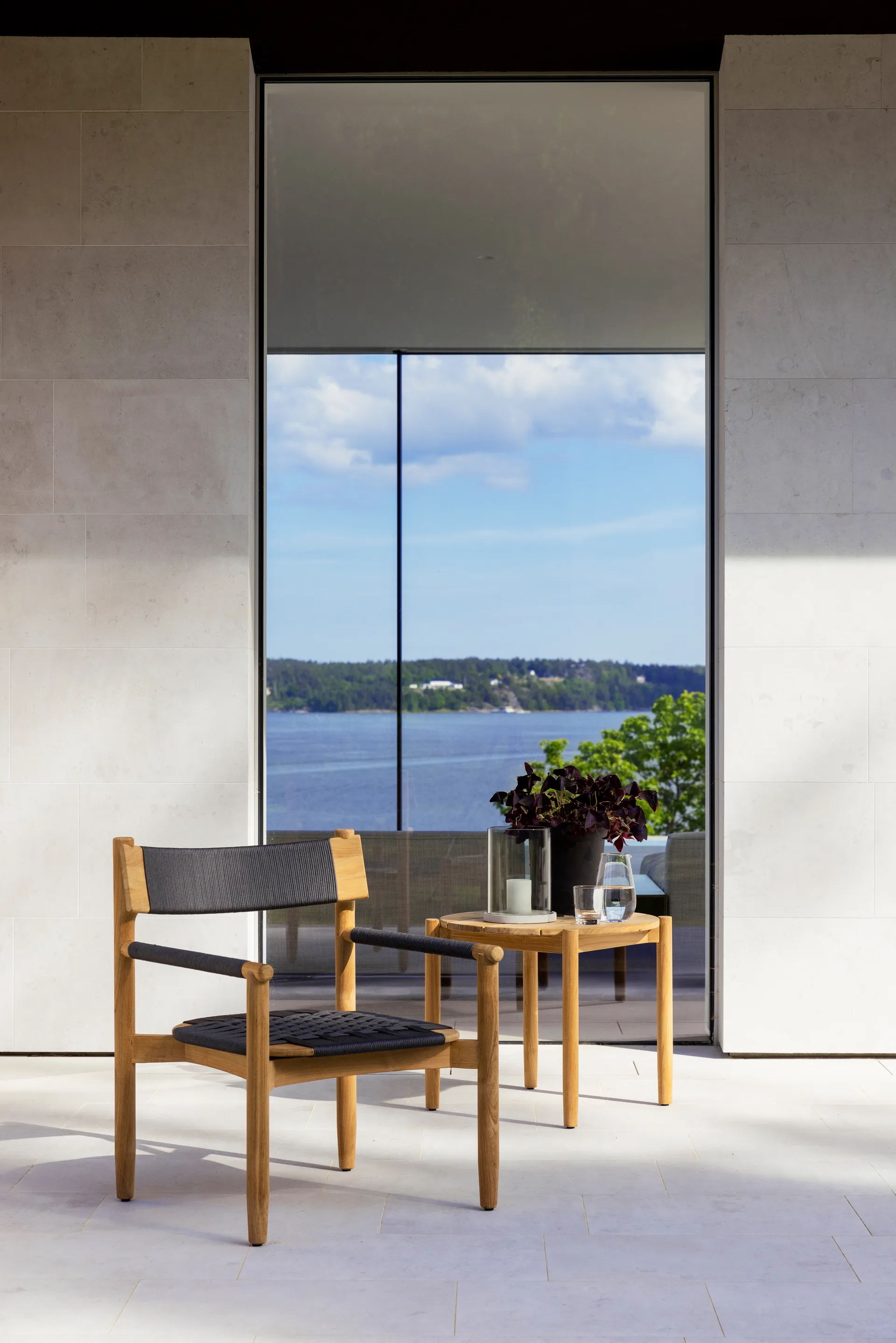 Koster lounge chair, Teak-dark grey Skargaarden