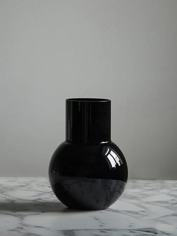 Pallo vase - Black 20 cm - Skrufs Glasbruk