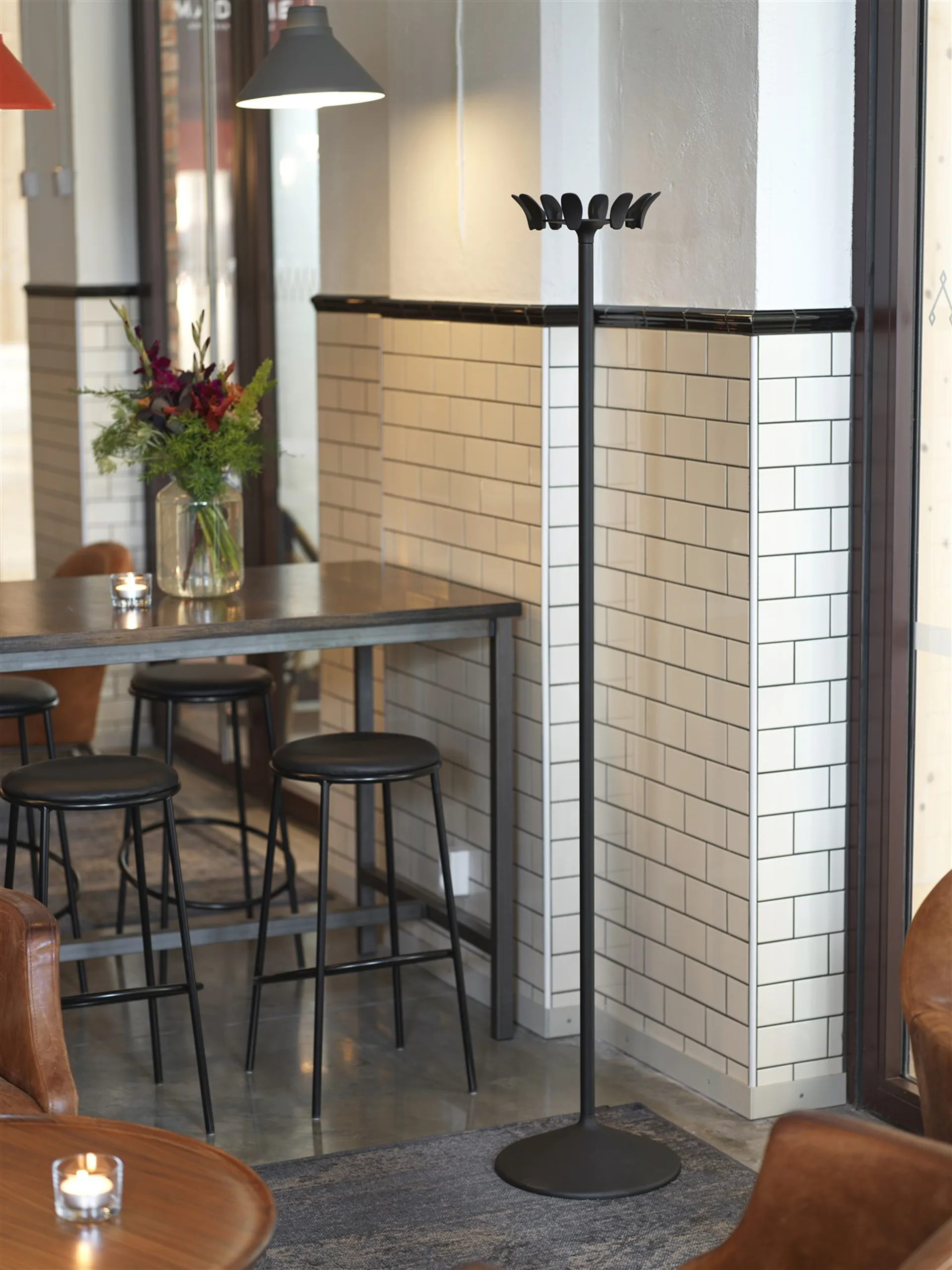 Crown Drum Major 168 cm, Black SMD Design