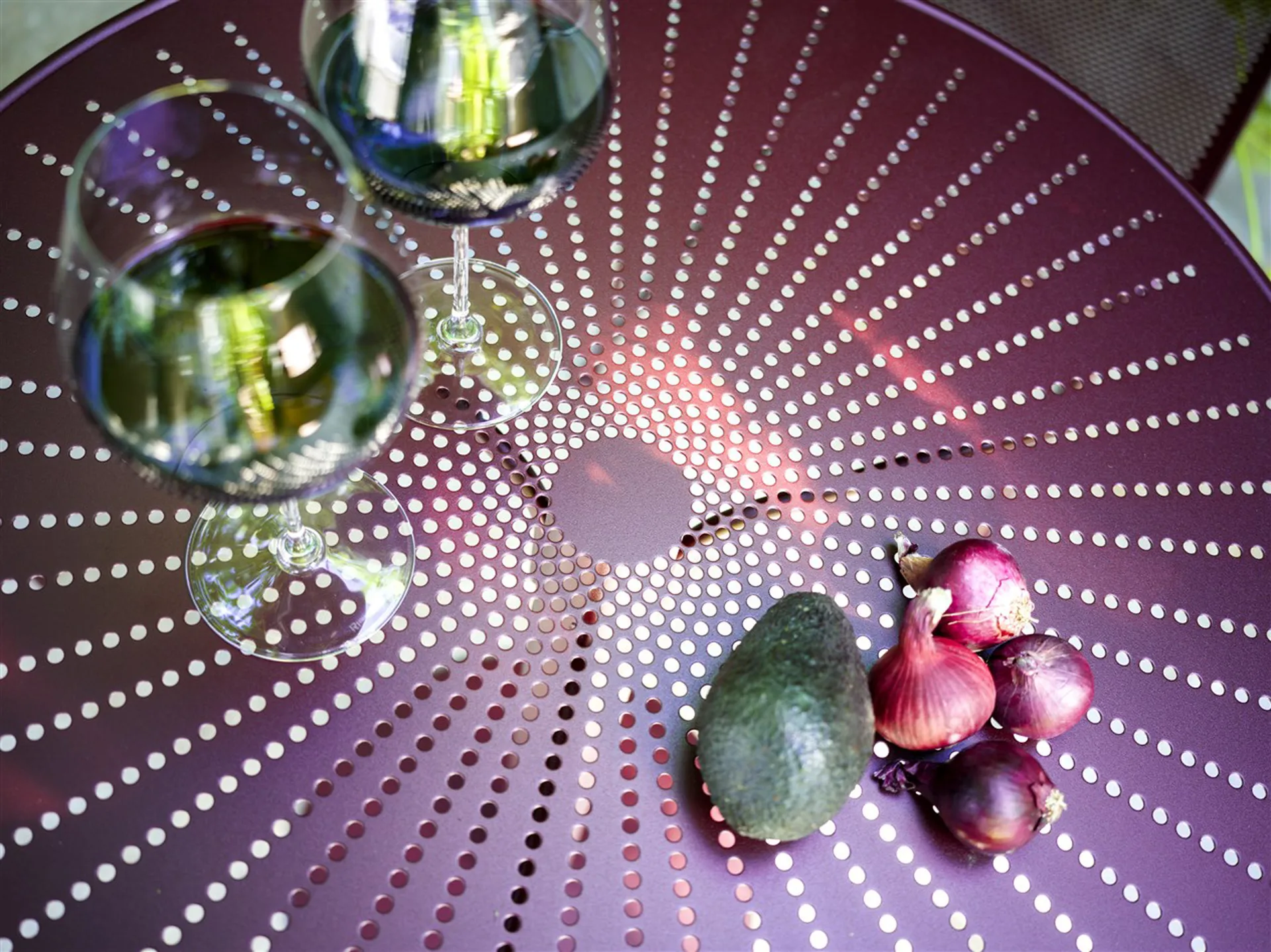 Piazza I table, White SMD Design