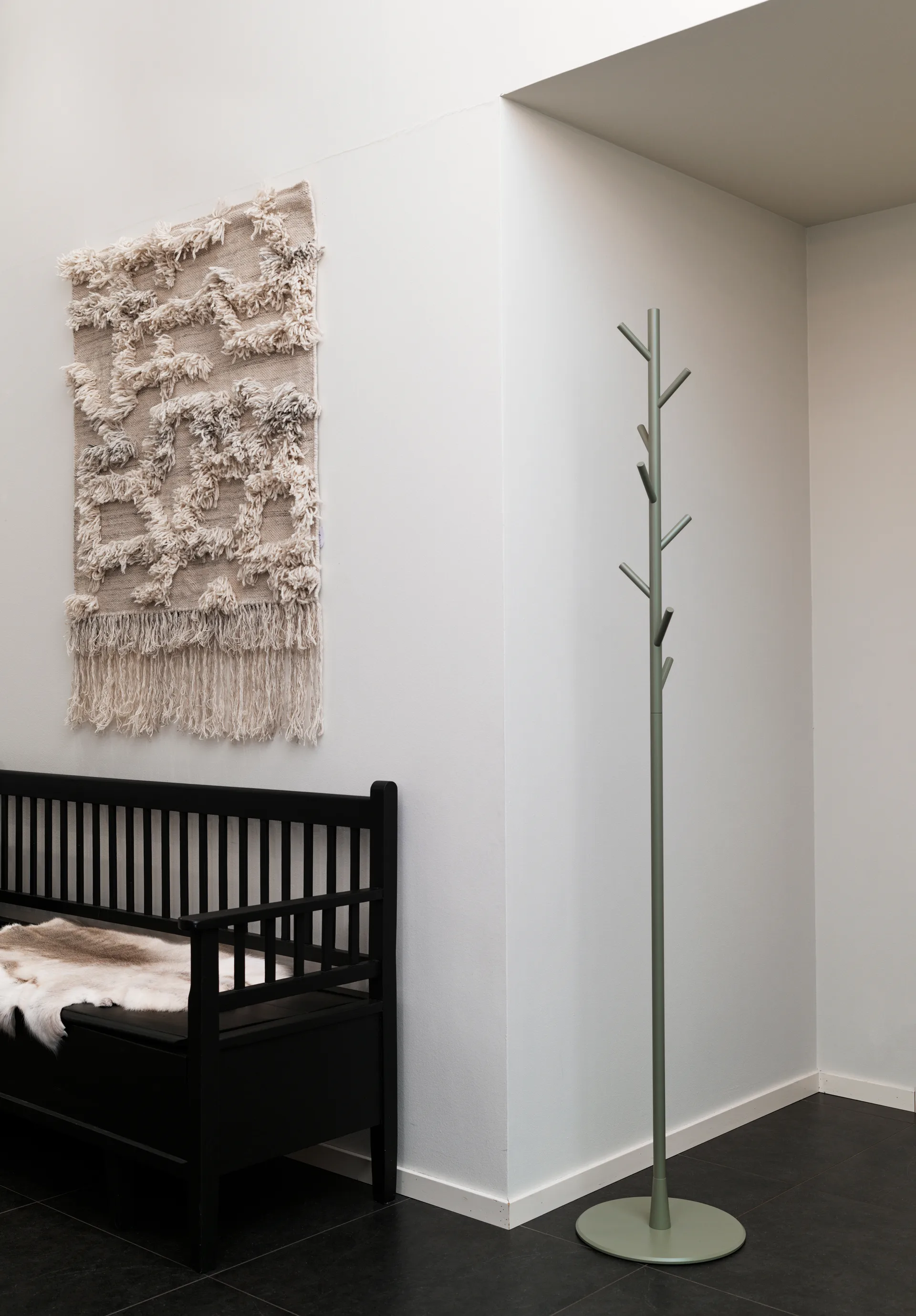 Sticks hanger floor, Linden wood SMD Design