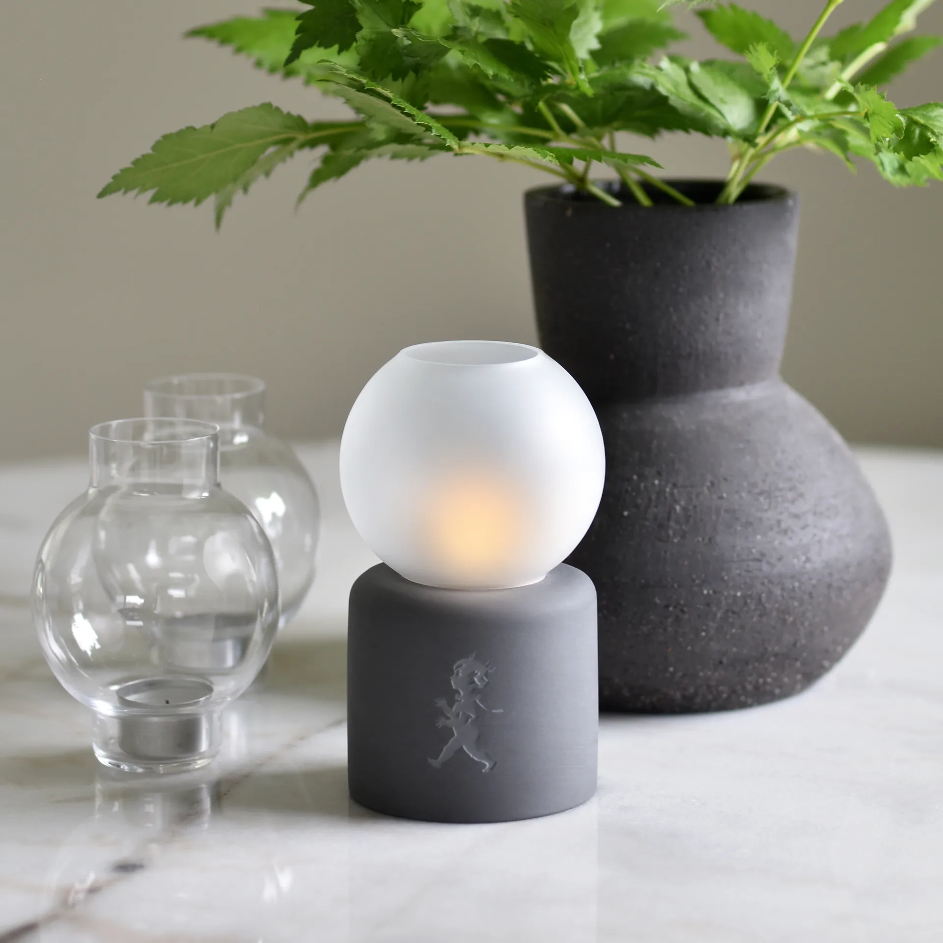 Globe tealight holder Ø9.5x17 cm, Dark grey Solstickan Design