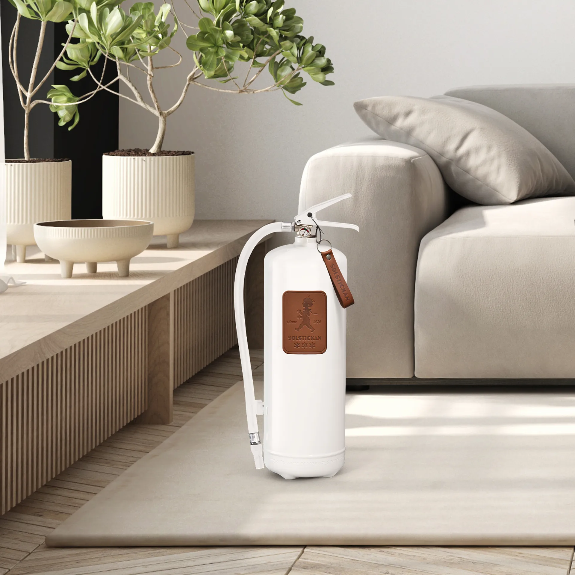 Solstickan fire extinguisher 6 kg, White-dark brown leather Solstickan Design