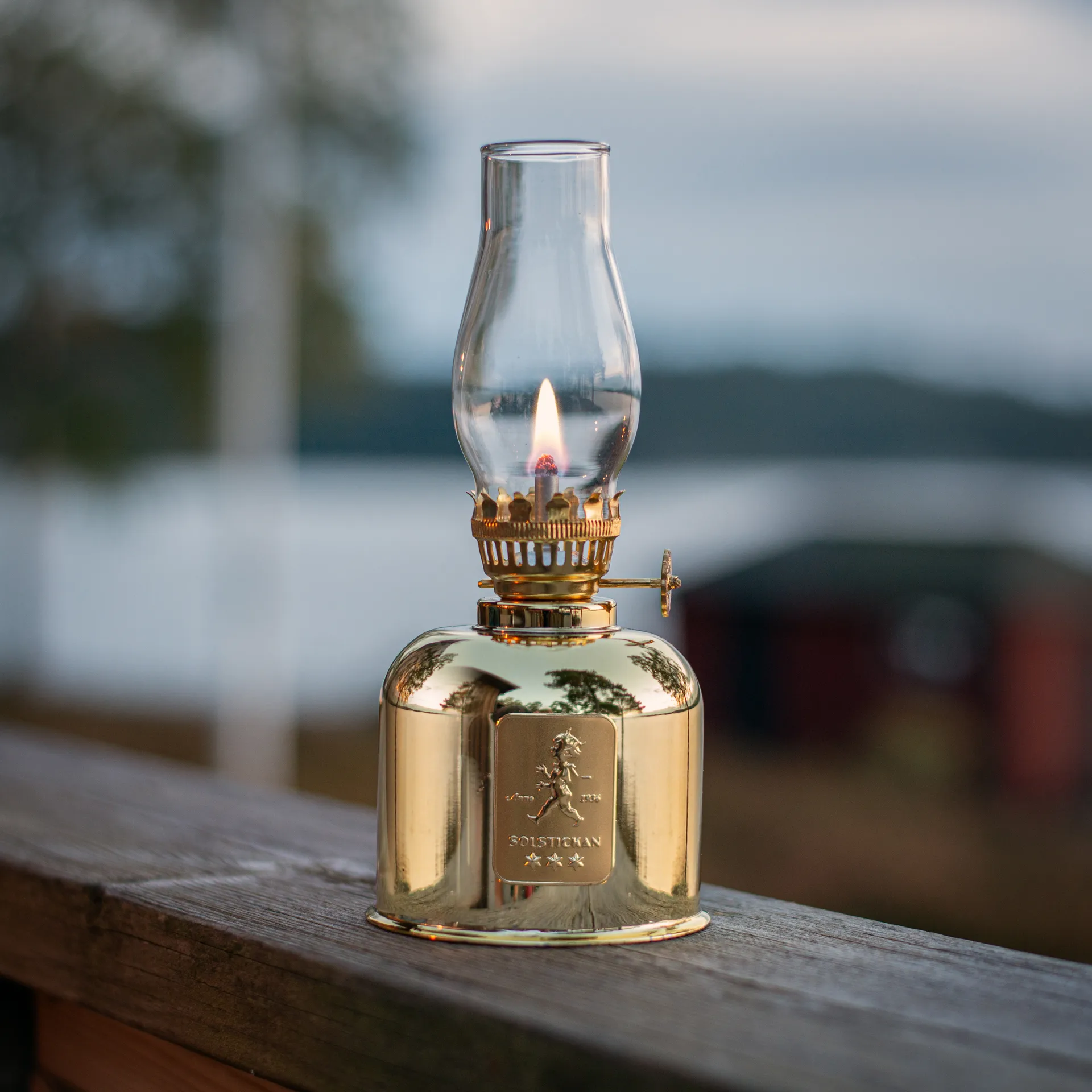 Solstickan paraffin lamp, gold, Ø8,5x20 cm Solstickan Design