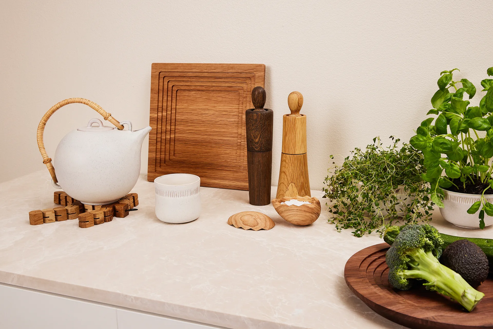 Mrs Salt salt mill, Light oak Spring Copenhagen