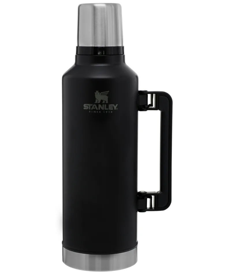 Stanley Classic Vacuum thermos 2.3 L Matte black | Scandinavian Design | Thermoses | Black