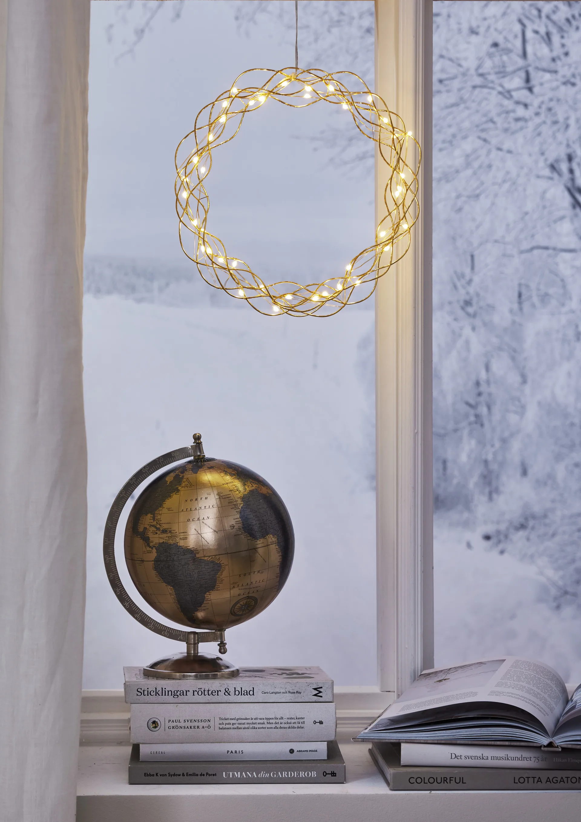 Curly wreath with LED lights 30 cm, Brass Star Trading