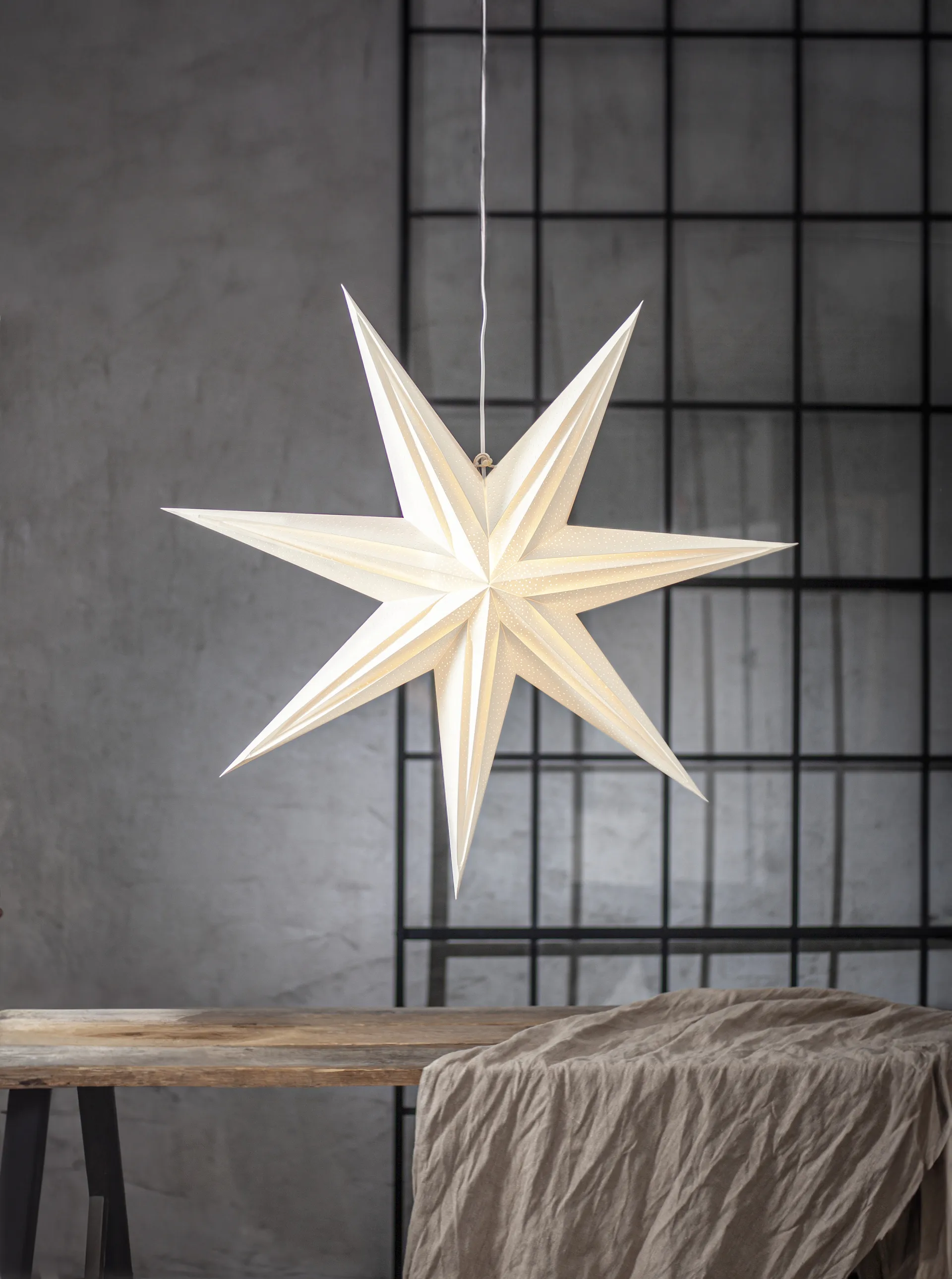 Holly paper star 75 cm, White Star Trading