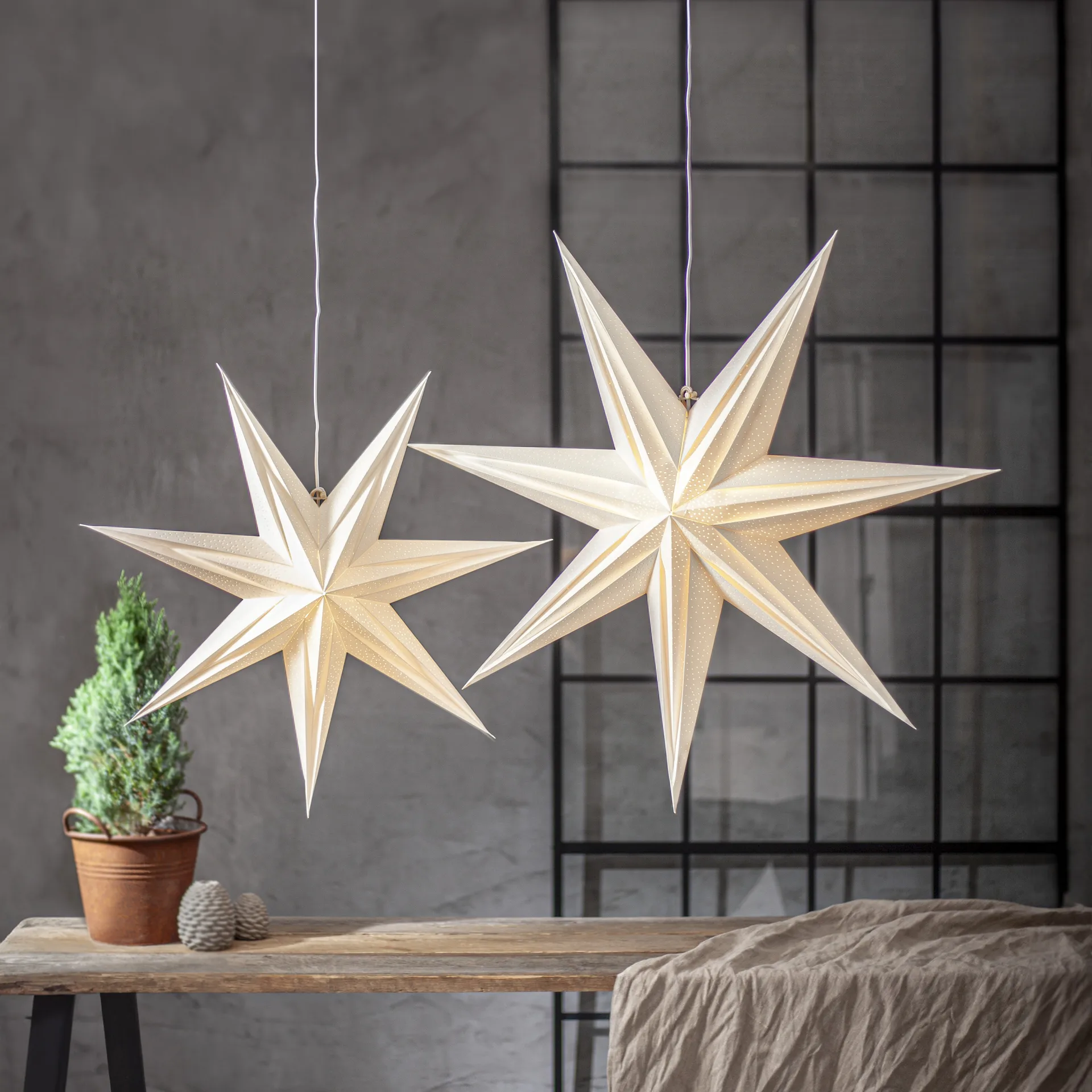 Holly paper star 75 cm, White Star Trading