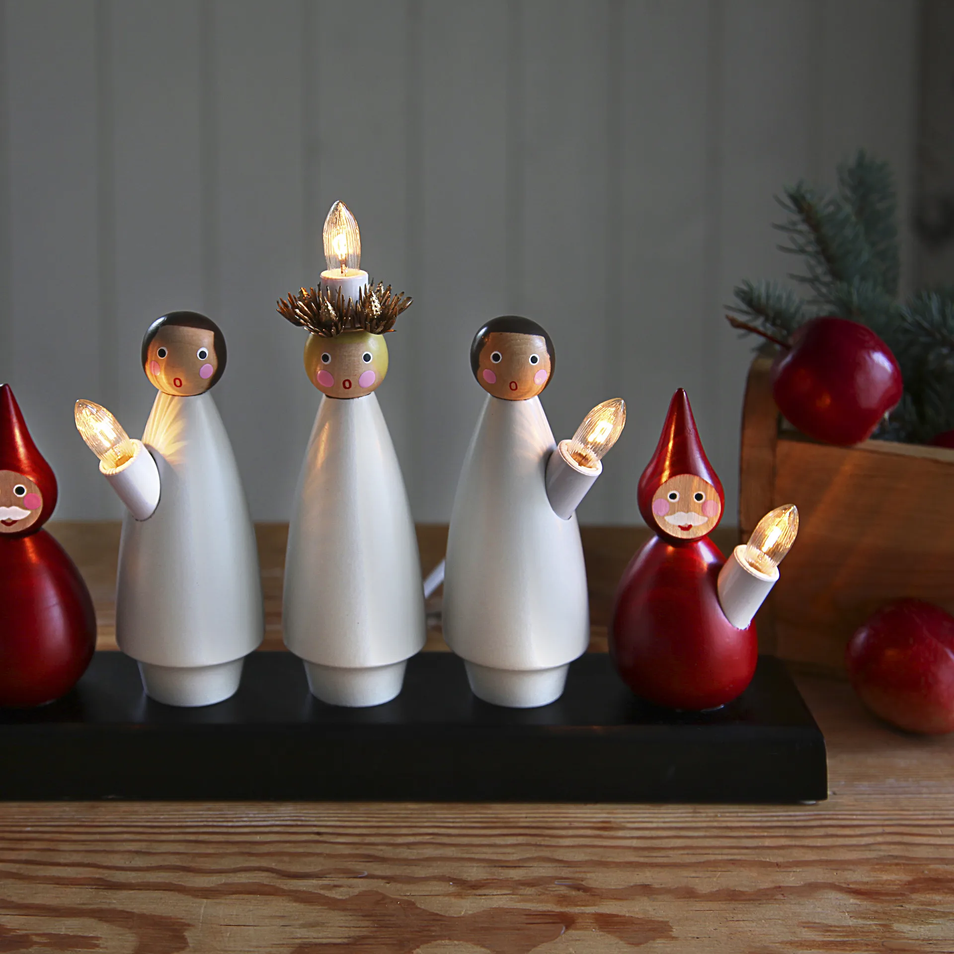 Lucia Choir candle arch, white-red Star Trading