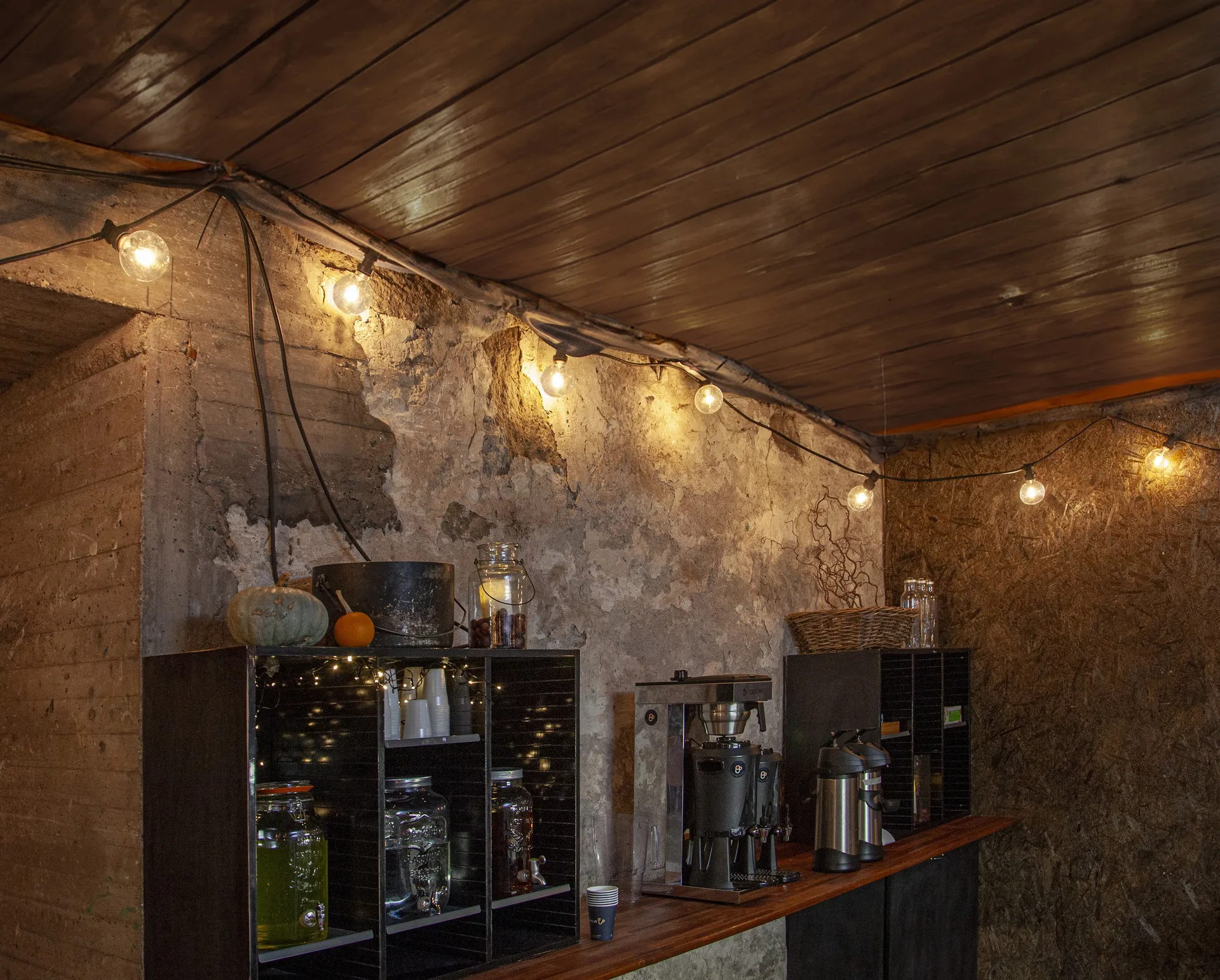 System Expo/Connecta/Focus jumper cable 1.8 m, Black Star Trading