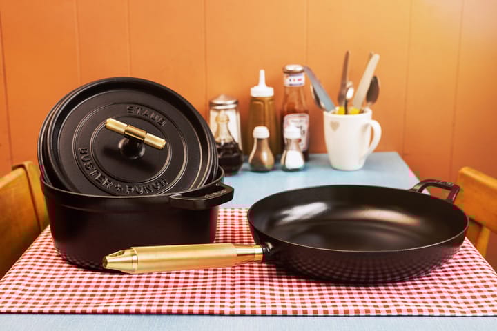 Buster & Punch cast iron frying pan black Ø28 cm, Brass handle STAUB