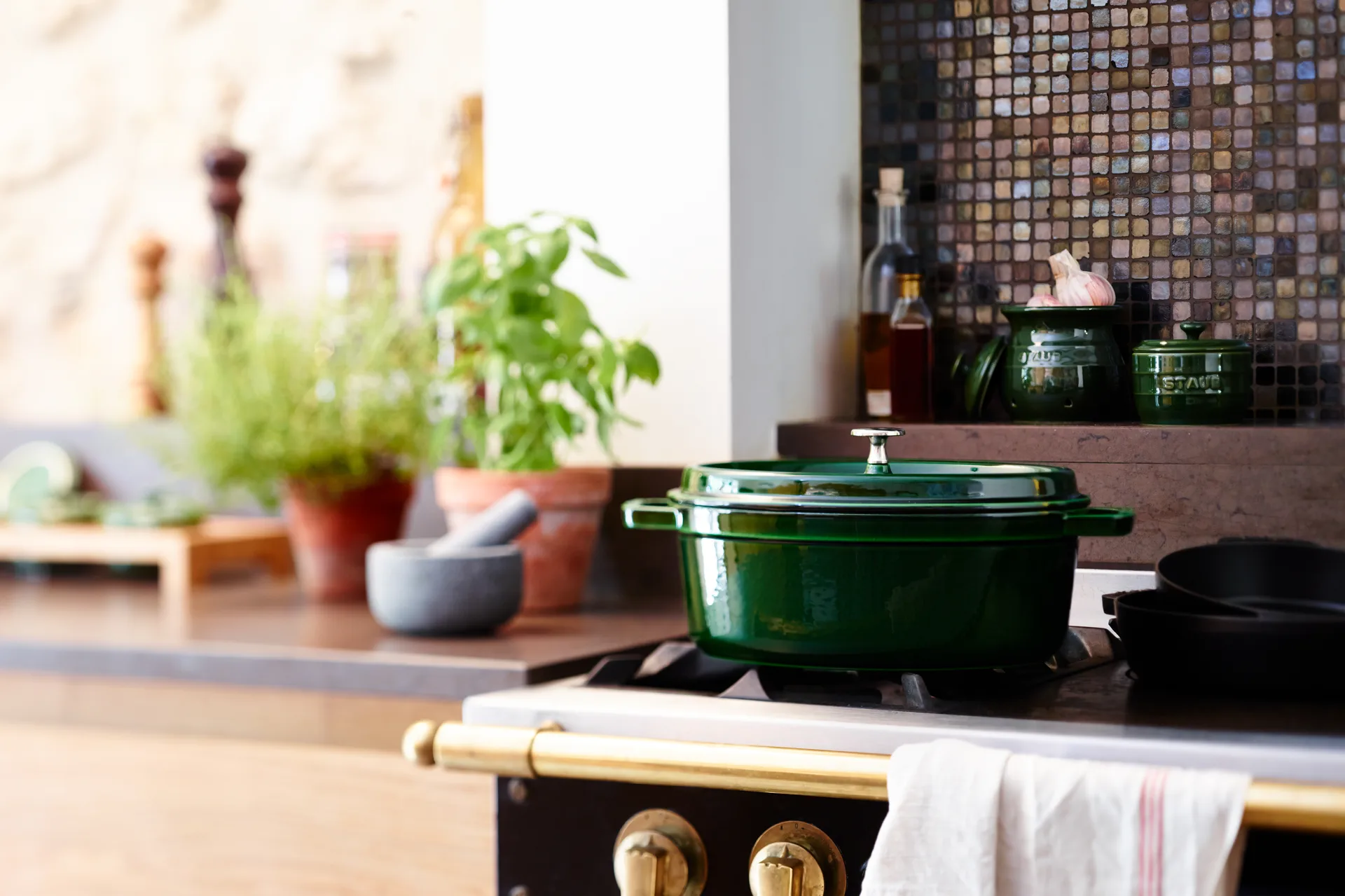 Staub La Cocotte oval cast iron pot 6.7 L, Basil green STAUB