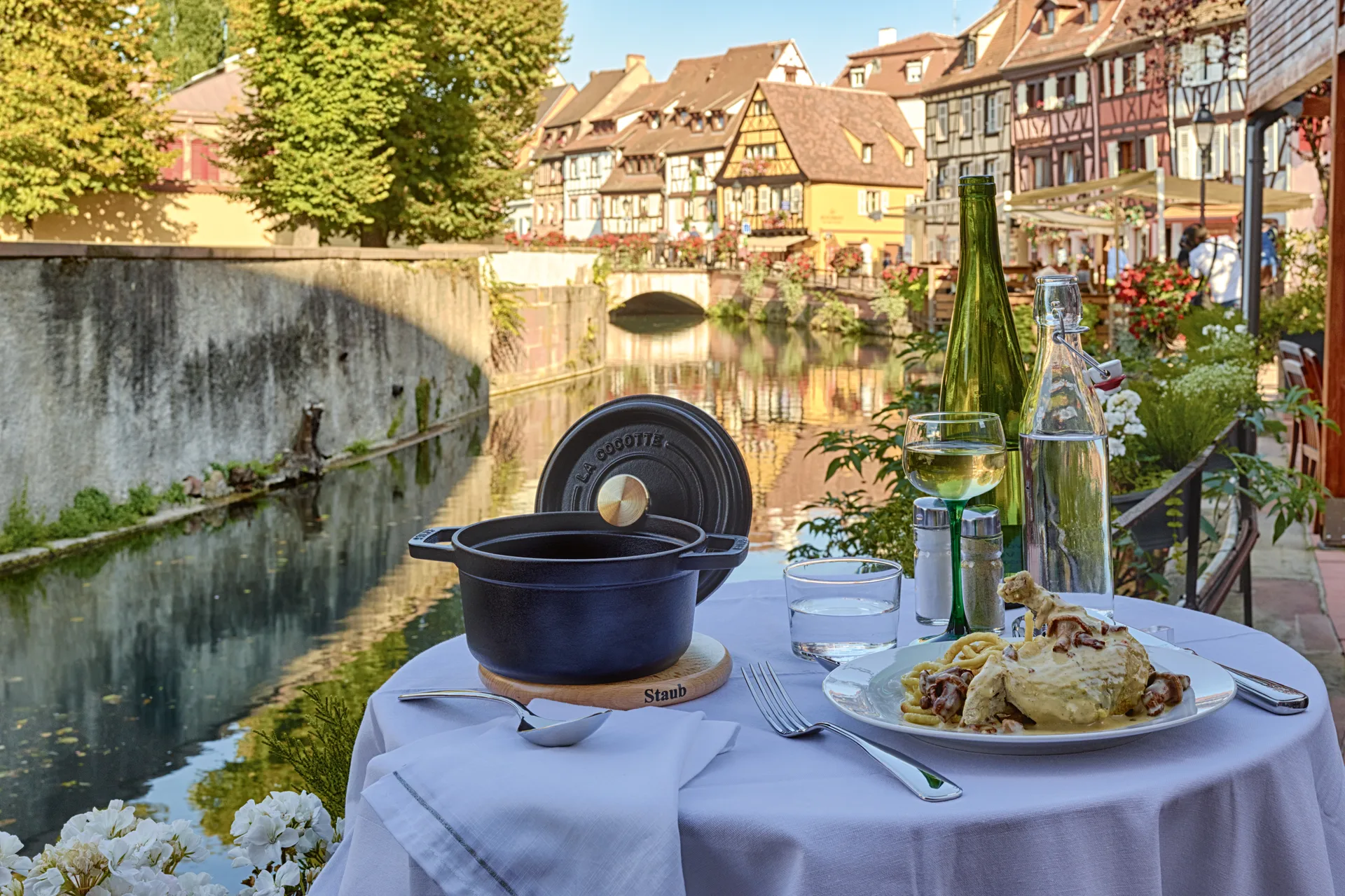 Staub La Cocotte round pot cast iron 1.2 L, Black STAUB