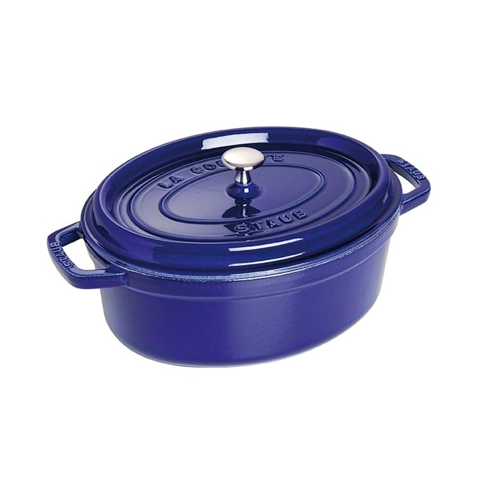 Staub oval casserole dish. Three layers of enamel 4.2 l dark blue