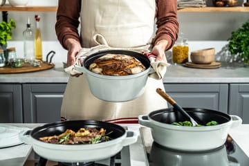Staub Pot & saucepan set stackable 5 pieces - White truffle - STAUB
