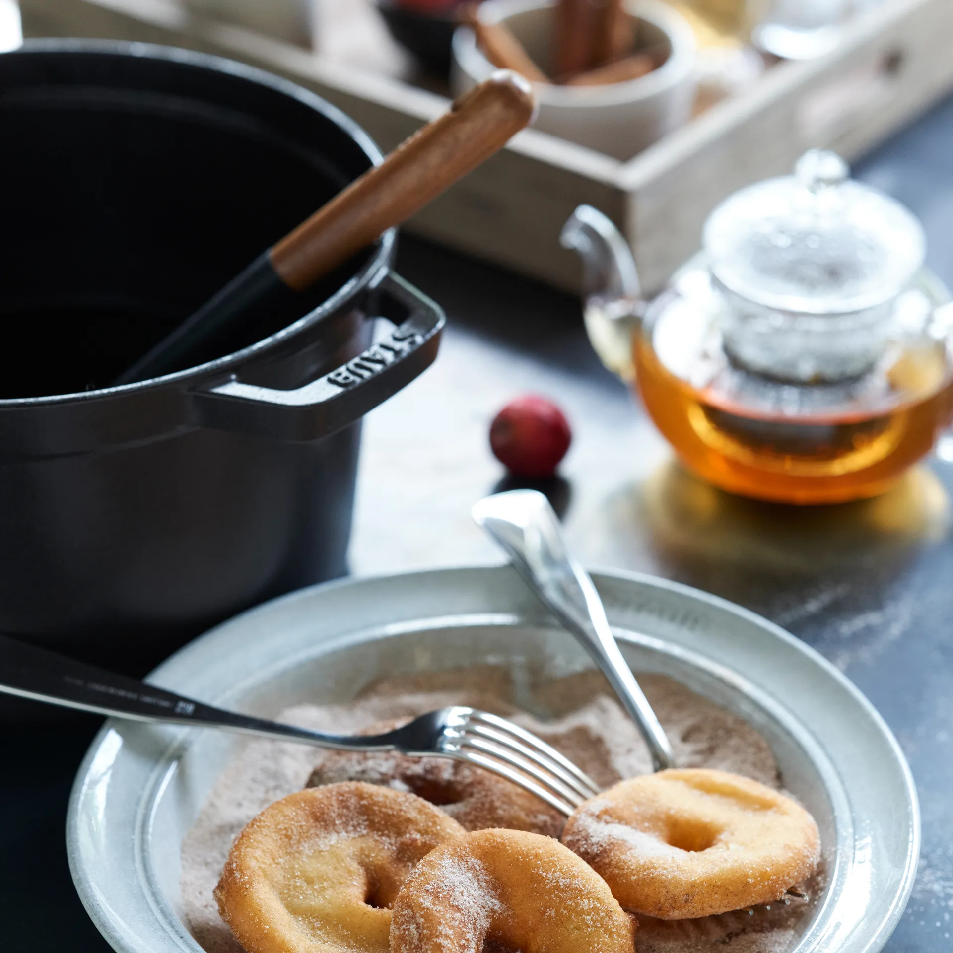 Staub round casserole dish high 4.8 L, Mattblack STAUB