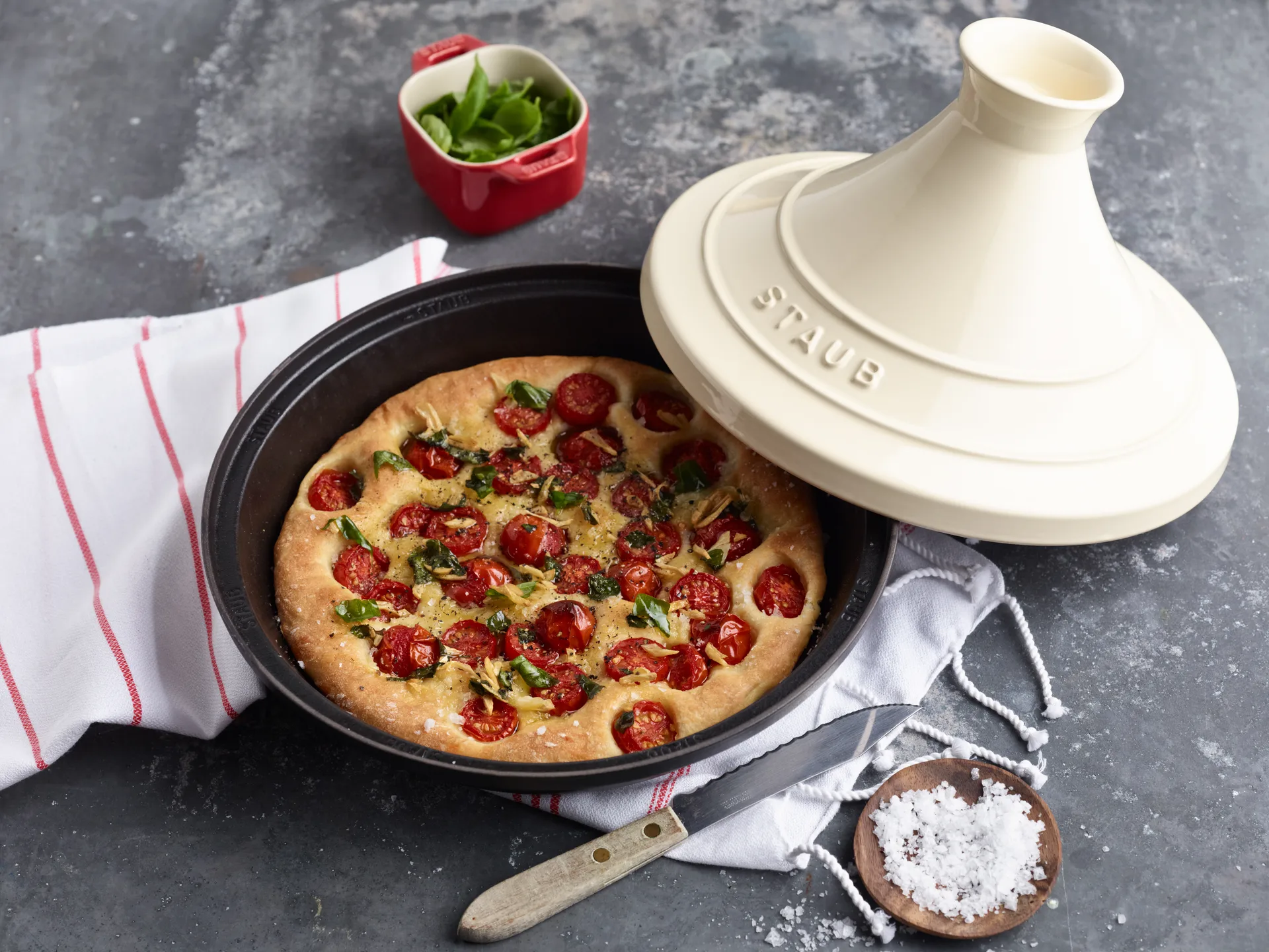 Staub Tagine cast iron black-beige, 28 cm STAUB