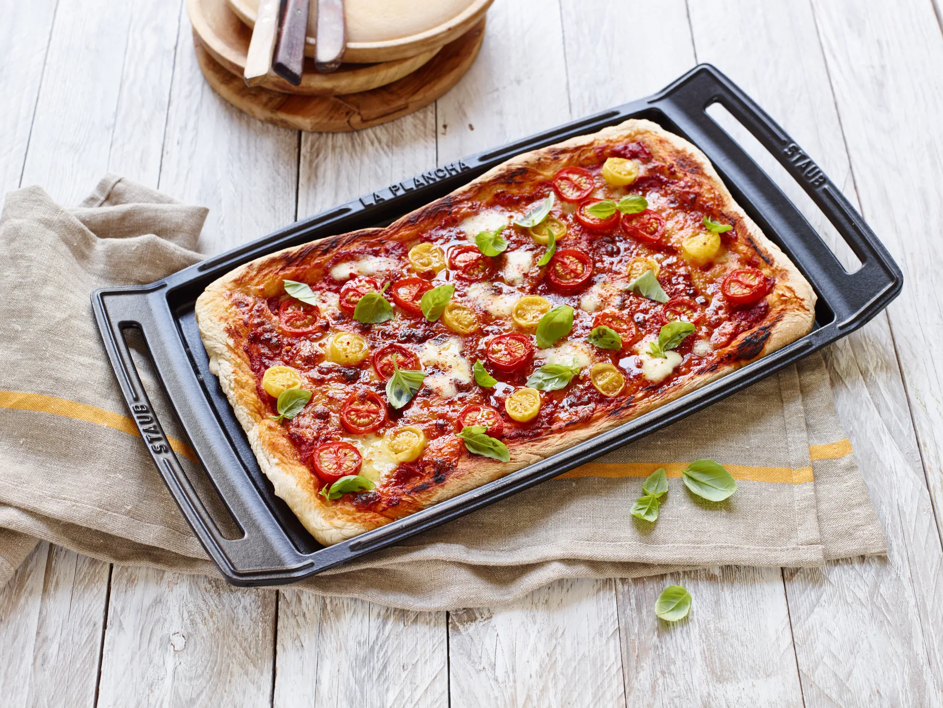 Staub Teppanyaki griddle with handles 38x25 cm, Black STAUB