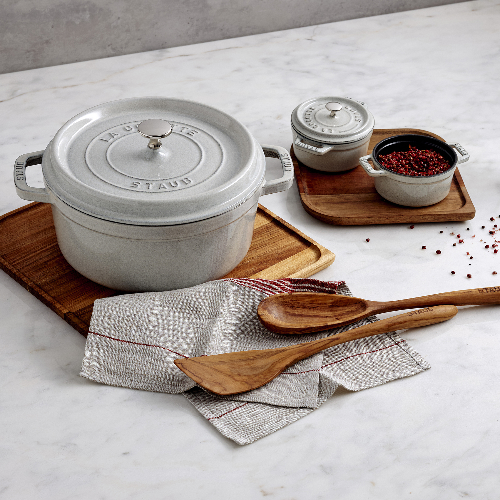 Staub White Truffle casserole from STAUB - NordicNest.com