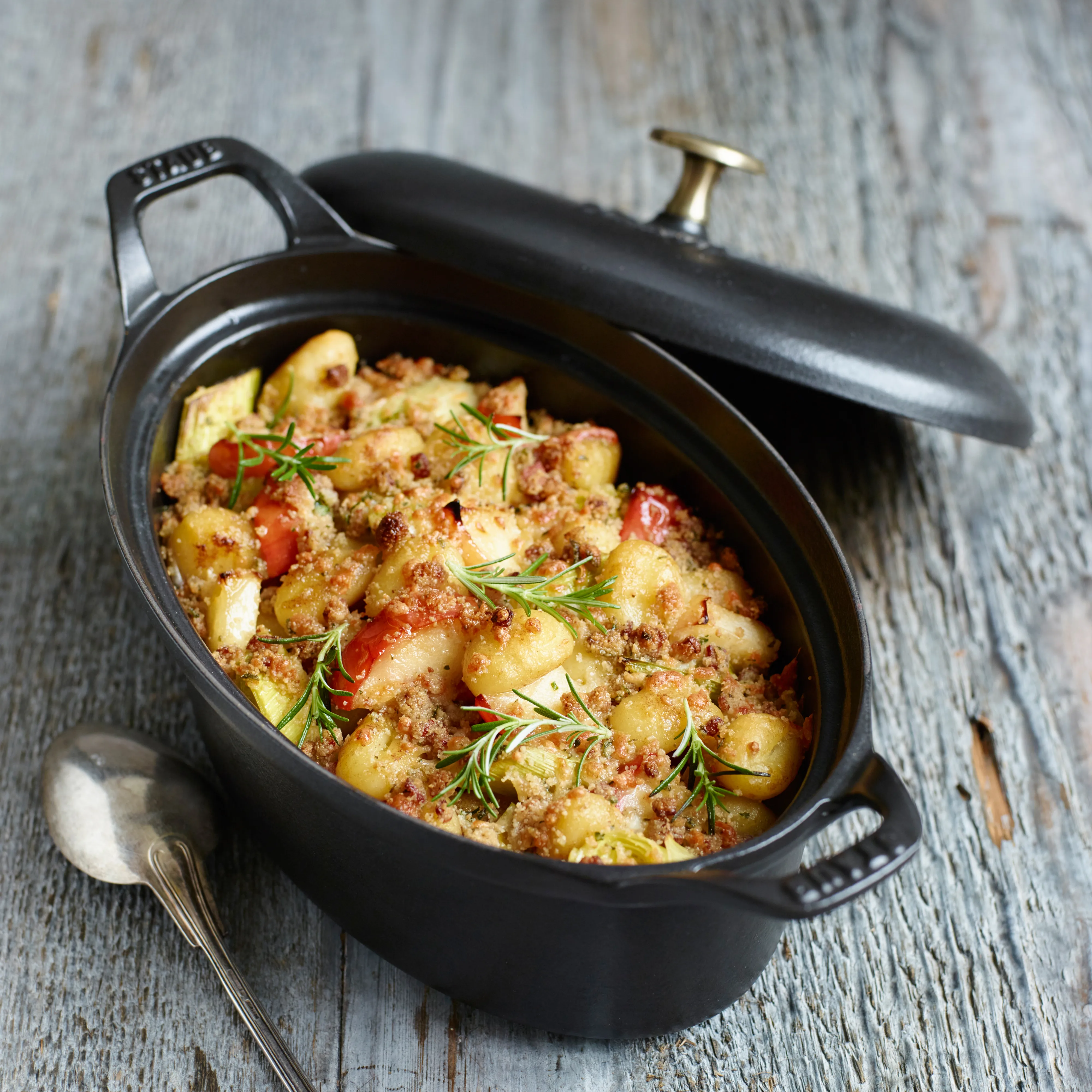 Vintage La Coquette casserole dish oval 1.7 L from STAUB