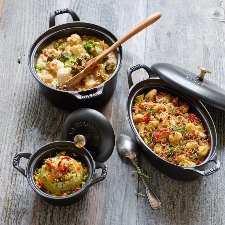 Staub Cocotte 3 piece set of cast iron pot, pan and baking dish 24