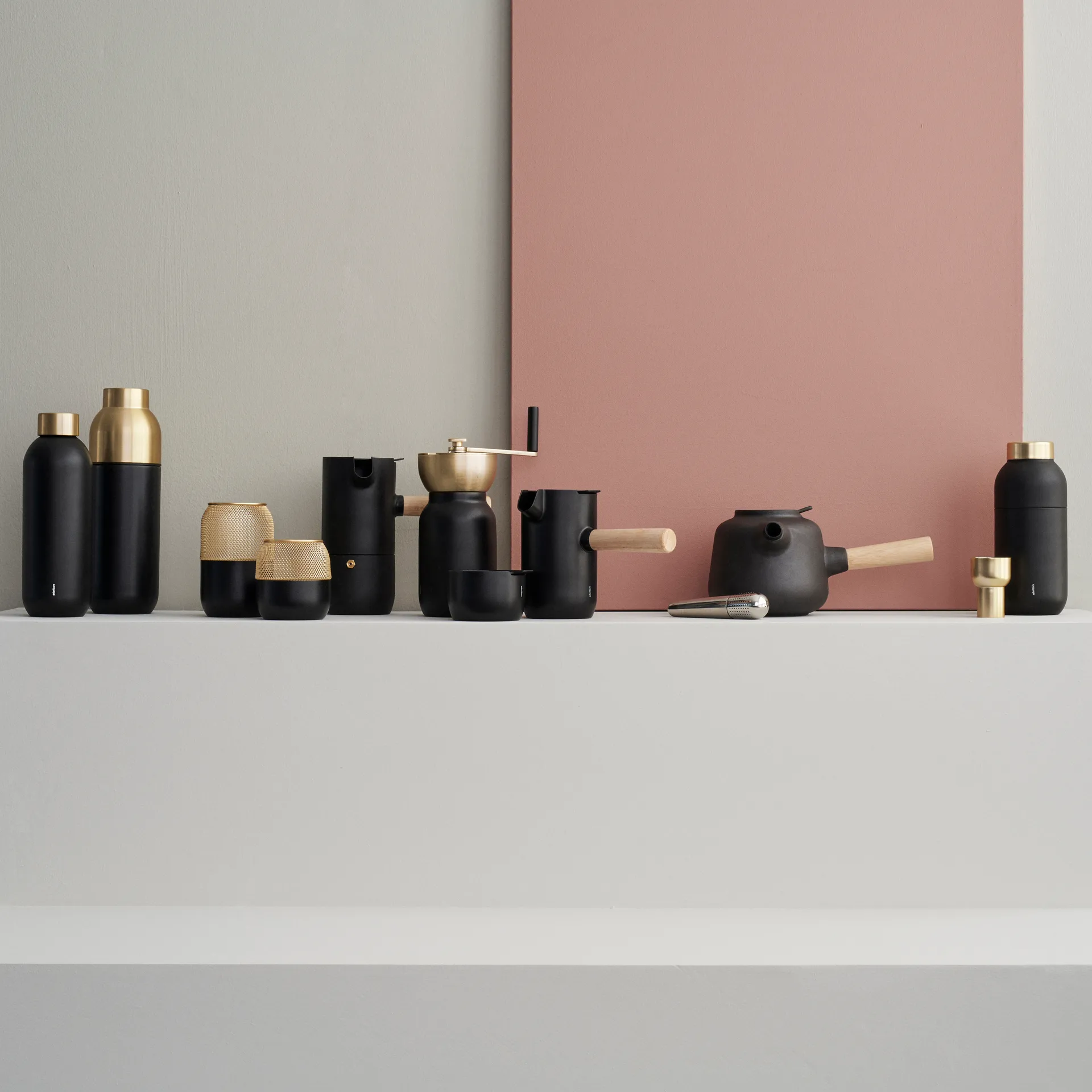 Collar thermo bottle 0.75 l, black Stelton