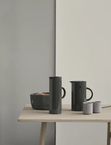 EM77 electric kettle 1.5 L - Dark forest - Stelton