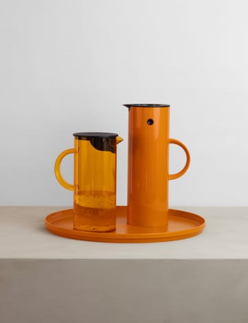 EM77 jug with lid 1.5 L - Saffron - Stelton