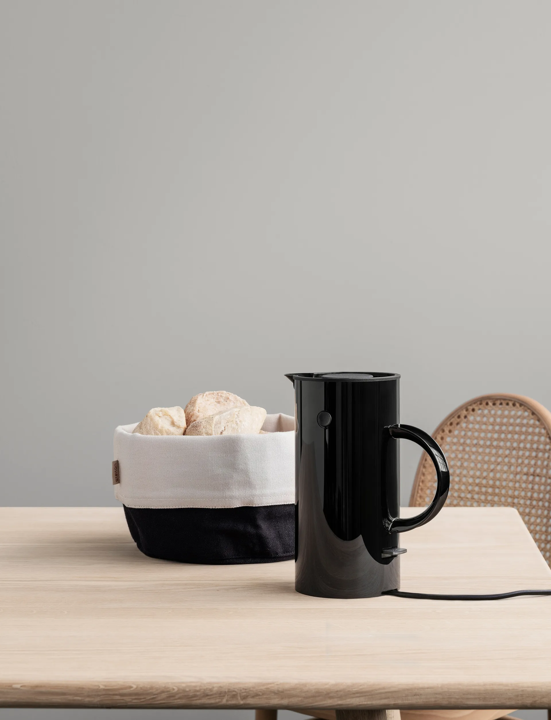 EM77 kettle (EU) 0.5 L, Black Stelton
