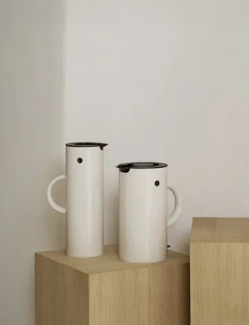 EM77 kettle (EU) 1.5 L - Sand - Stelton