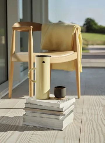 EM77 Stelton vacuum jug 1 l - Mellow yellow - Stelton
