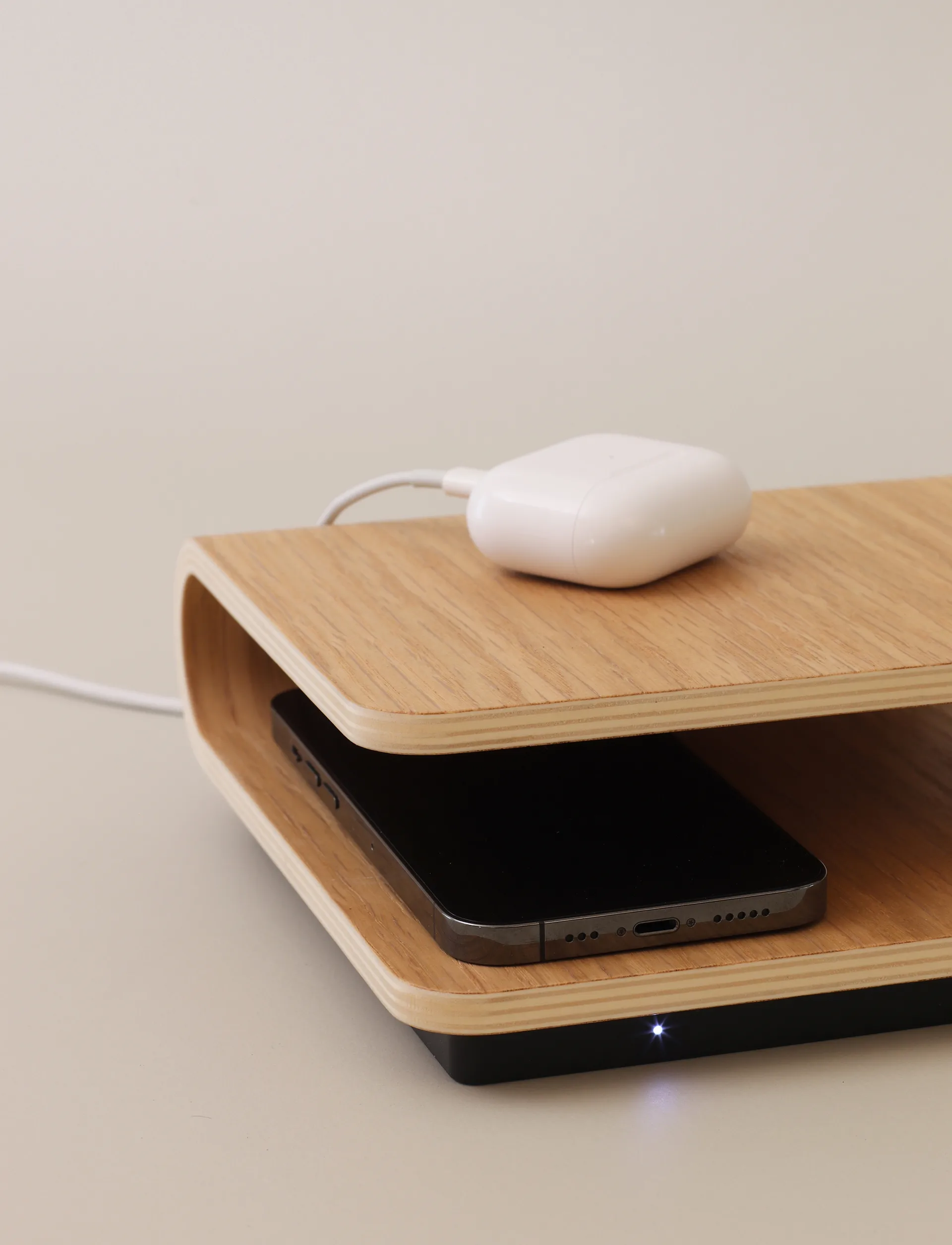 Ro wireless charger, Oak Stelton