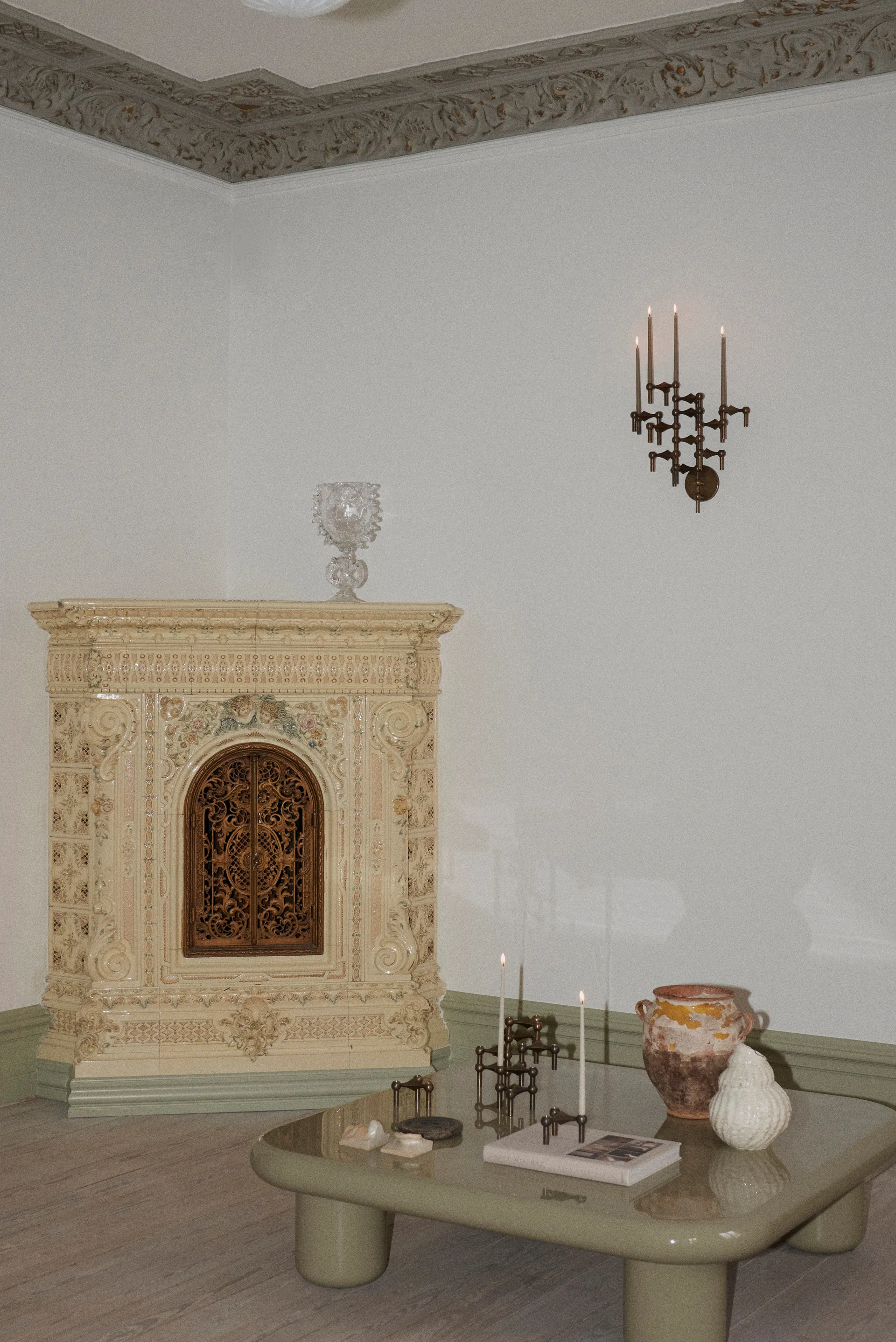 STOFF Nagel candle sticks wall, Bronzed brass STOFF