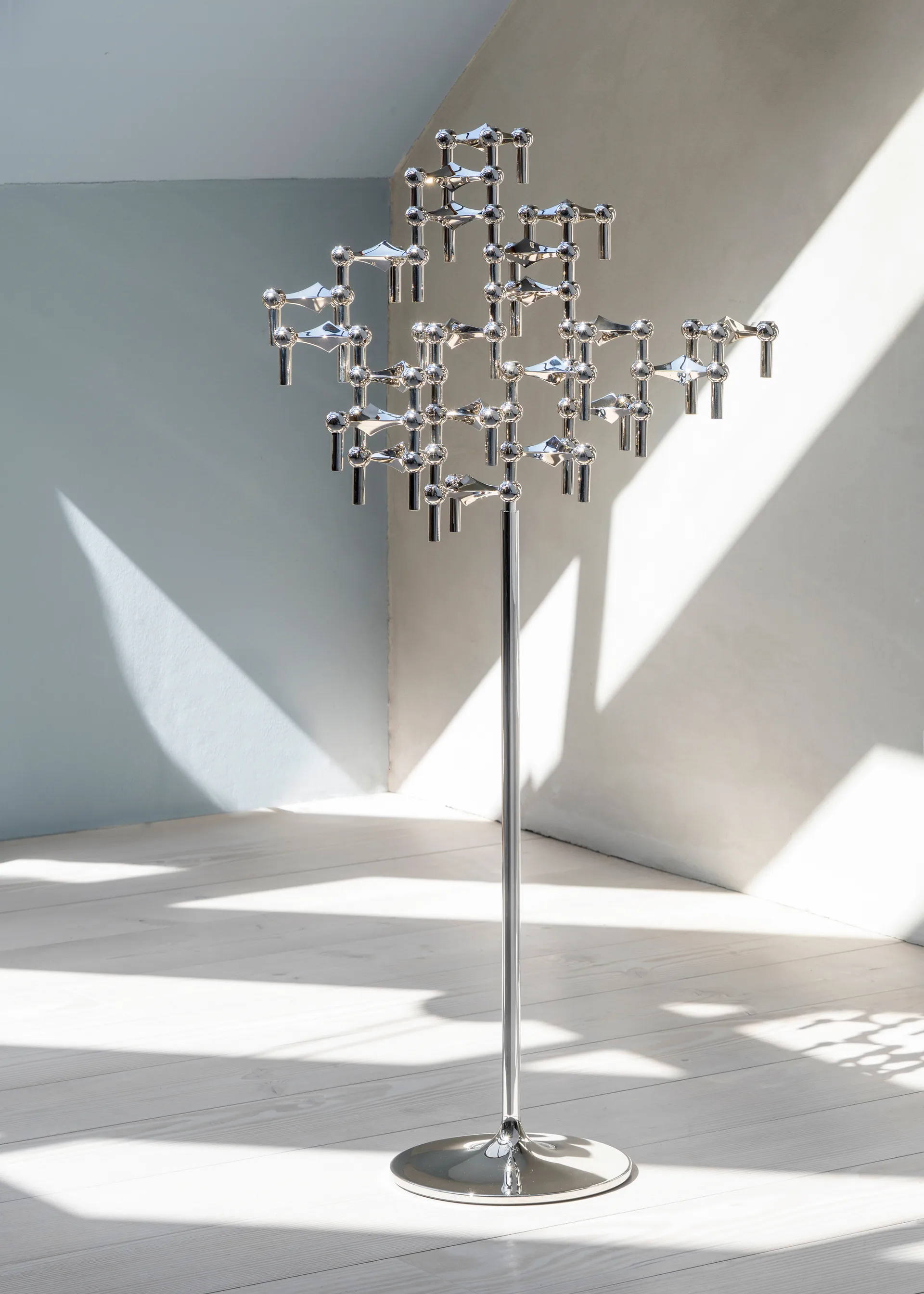 STOFF Nagel floor candle sticks 70 cm, Chrome STOFF