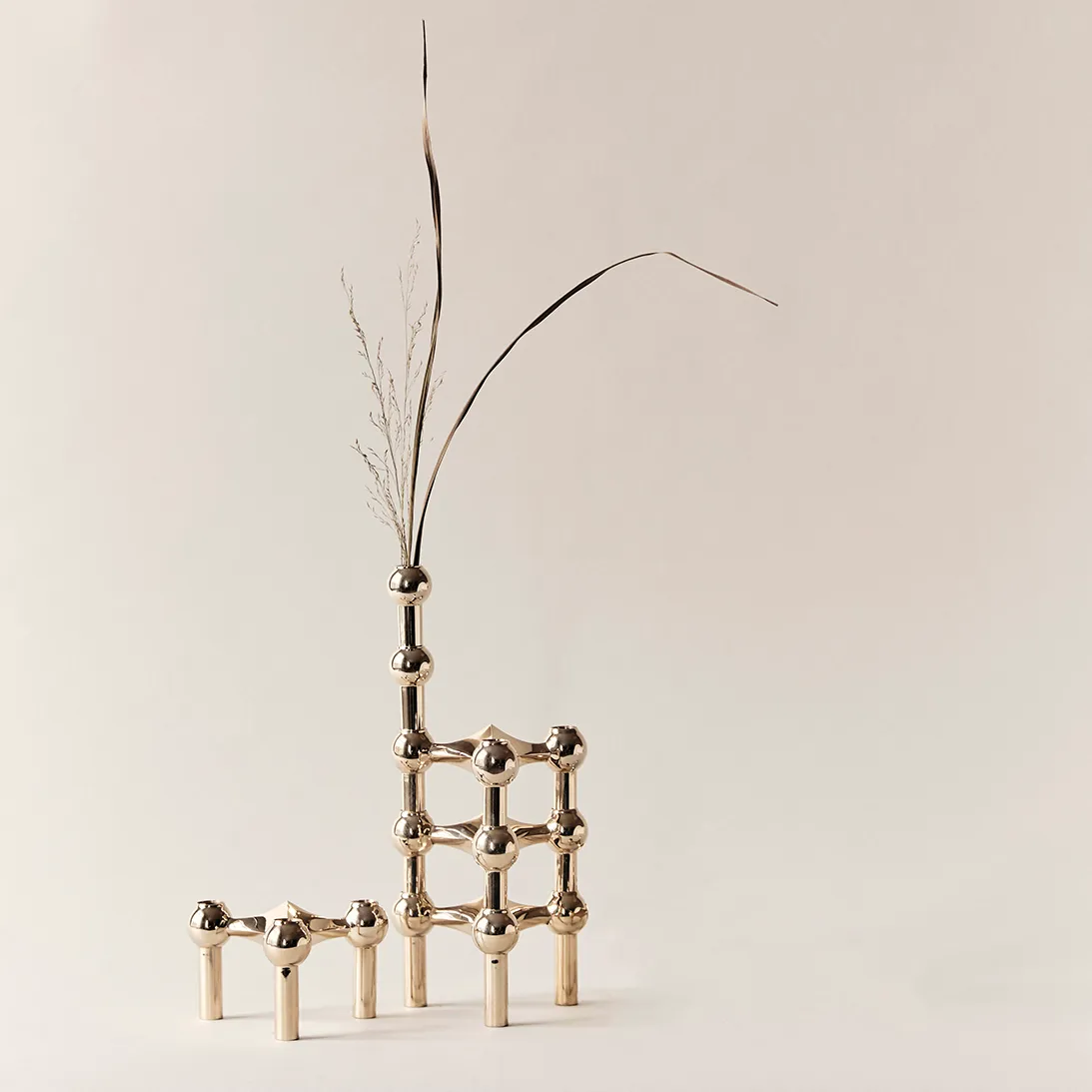 STOFF Nagel vase, Brass STOFF