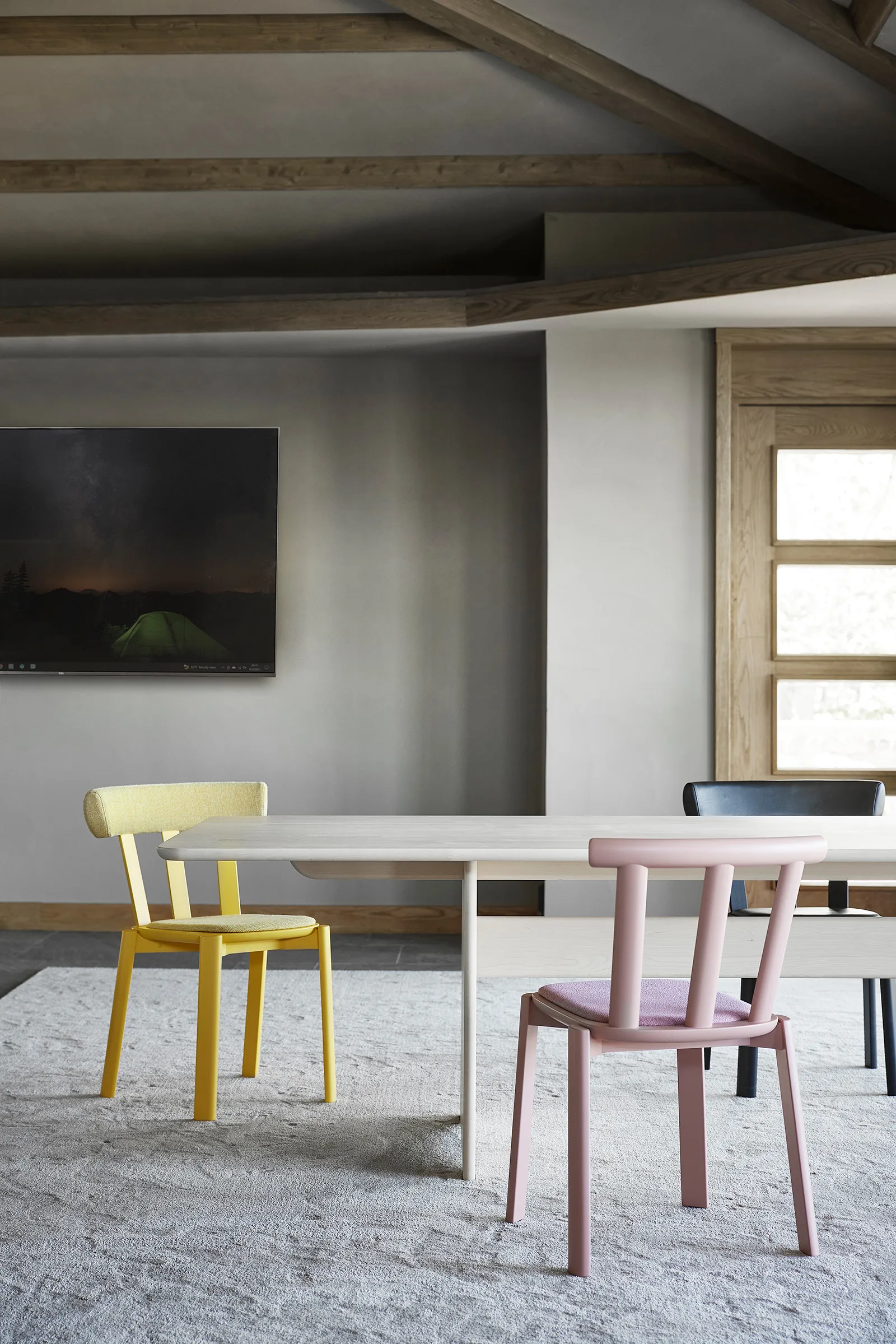 Alt table 90x320 cm birch, Light matte lacquer Stolab