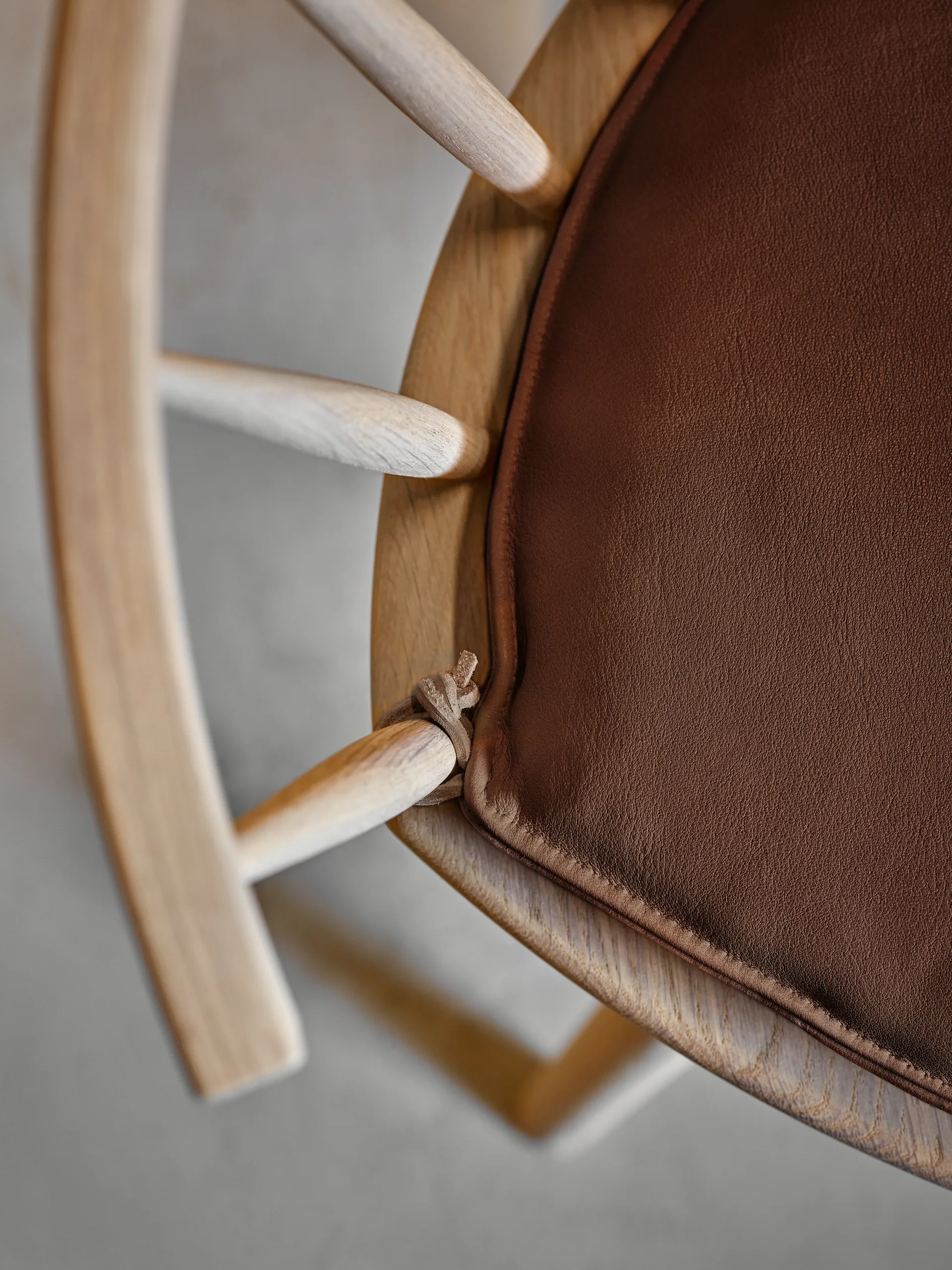 Arka seat cushion elmotique, Dark brown Stolab