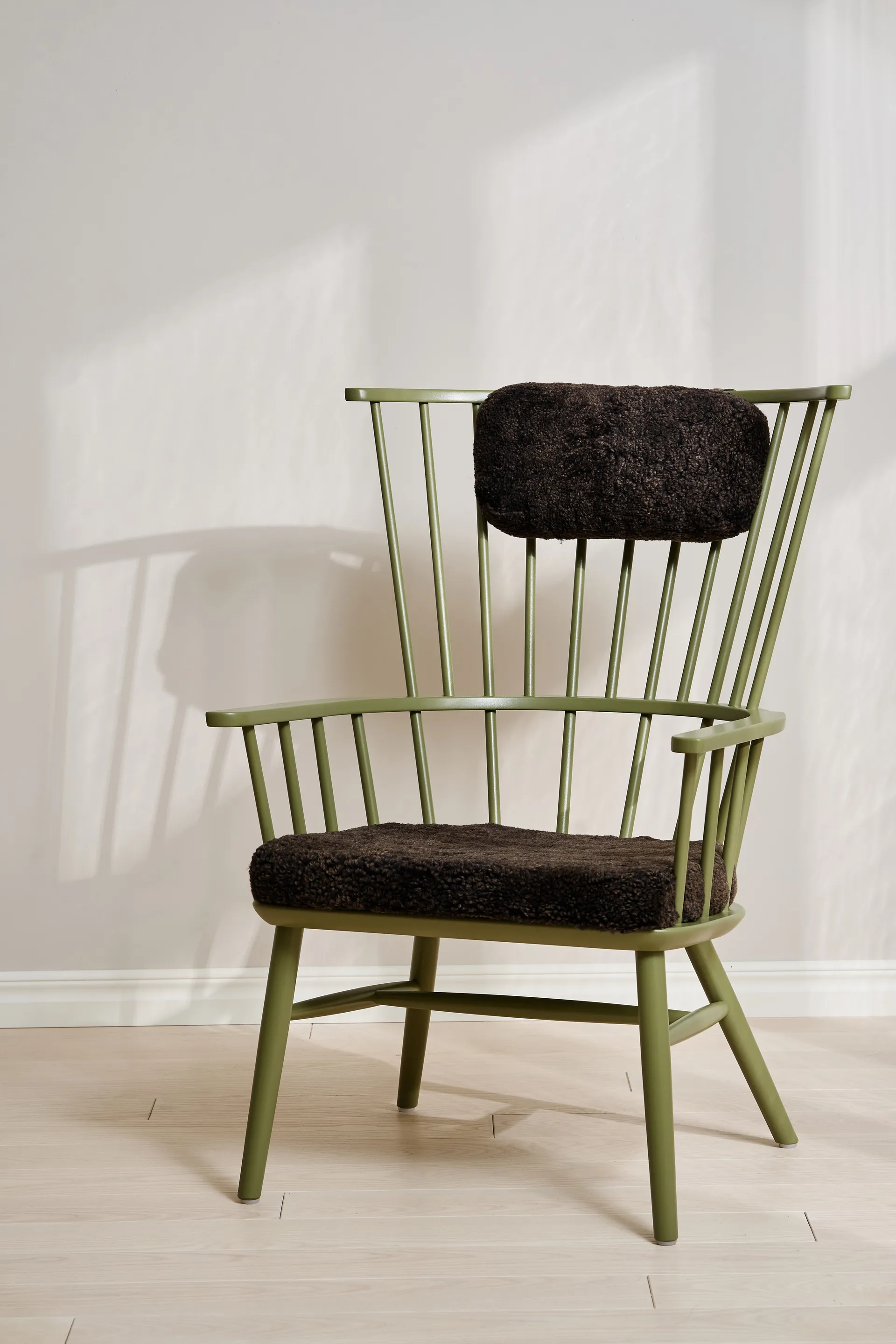 Henriette armchair cushion&headrest Olive green-Espresso Stolab