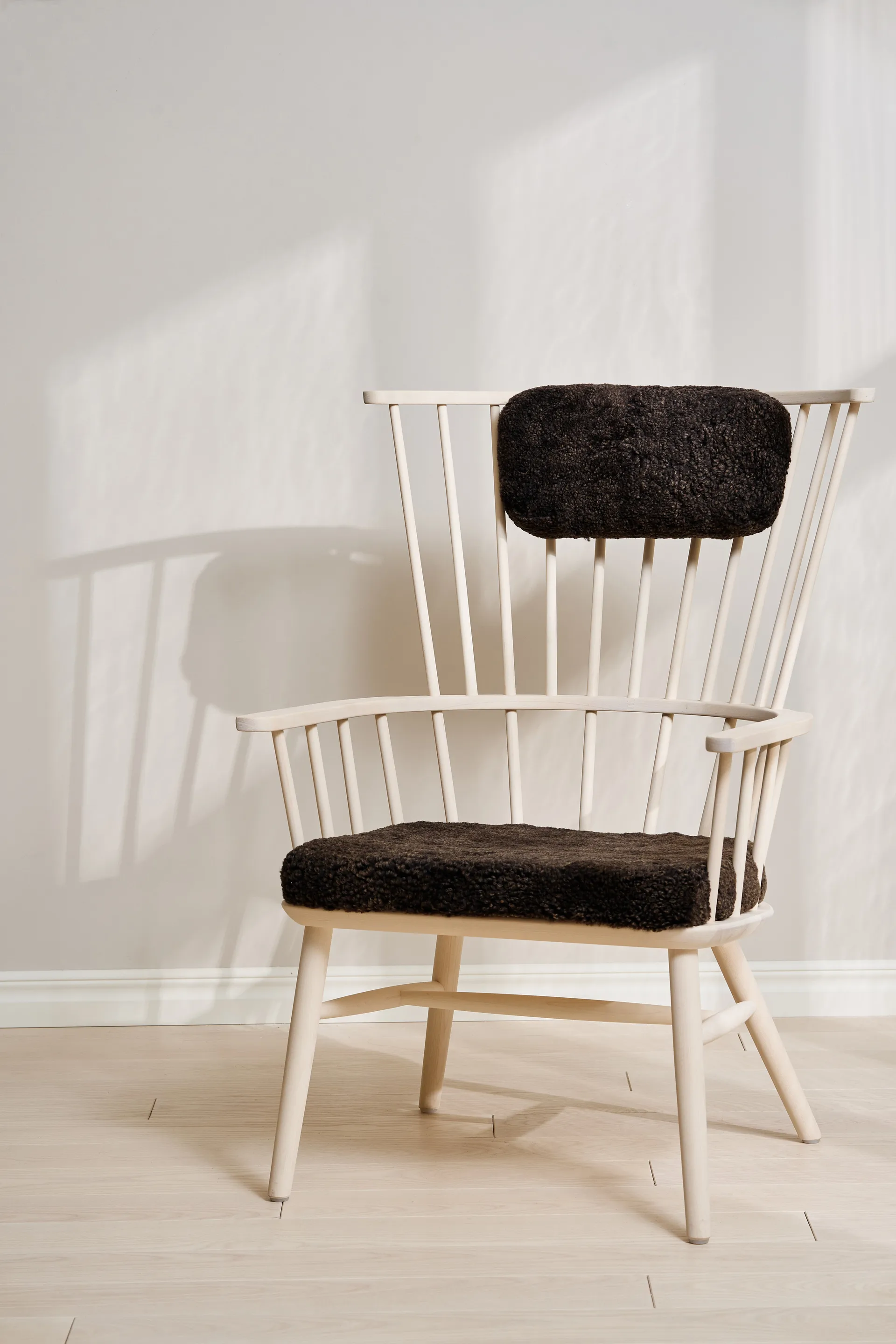 Henriette armchair cushion&headrest White oiled-Espresso Stolab
