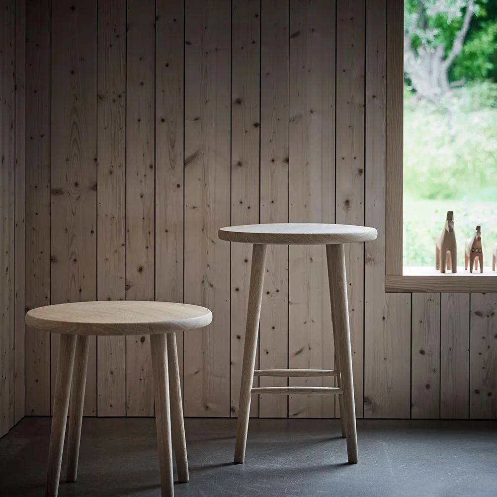 Miss Button round stool, Oak white oiled. low, Ø44x45 cm Stolab