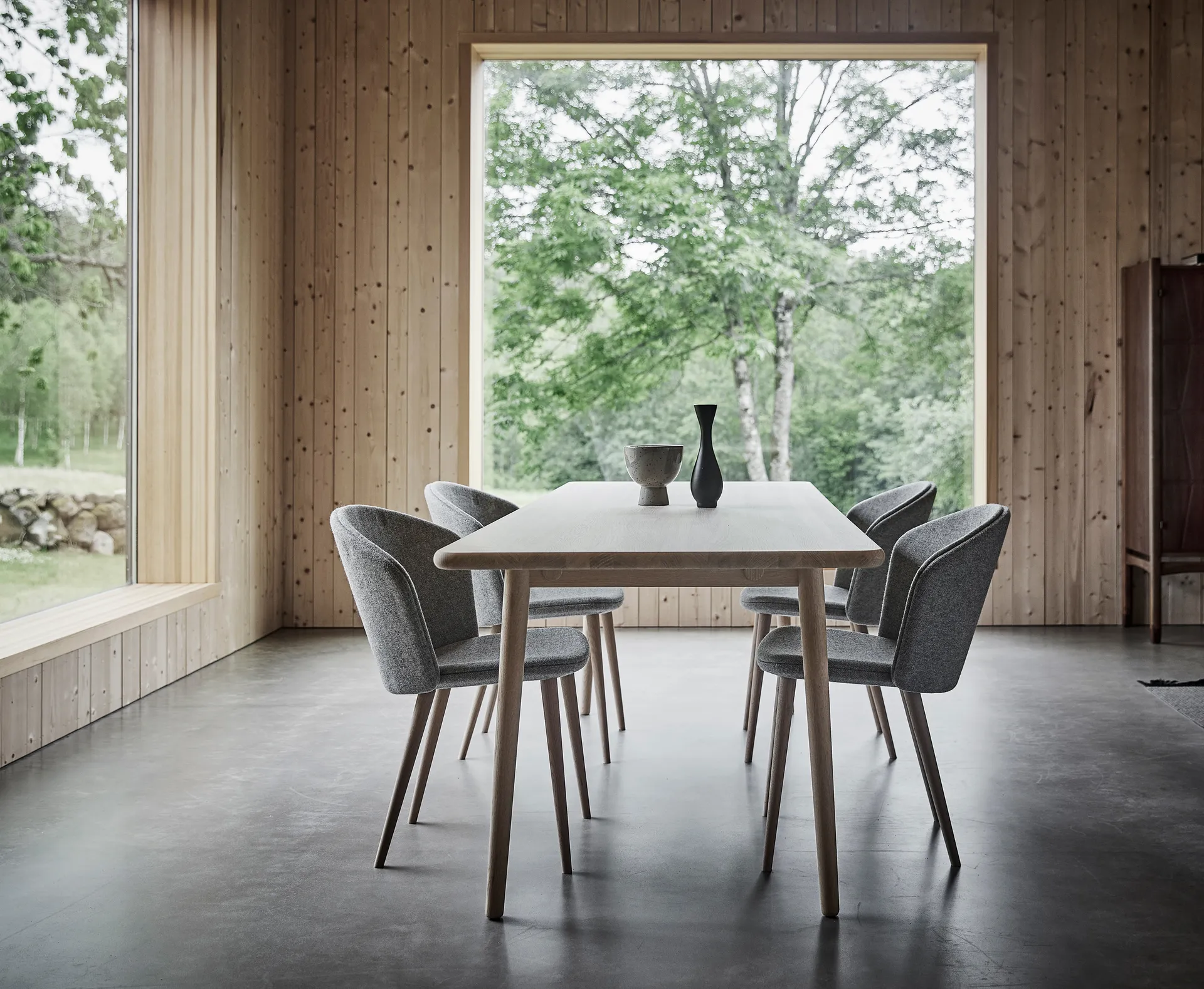 Miss Holly dining table 235x100 cm, Birch white oiled Stolab