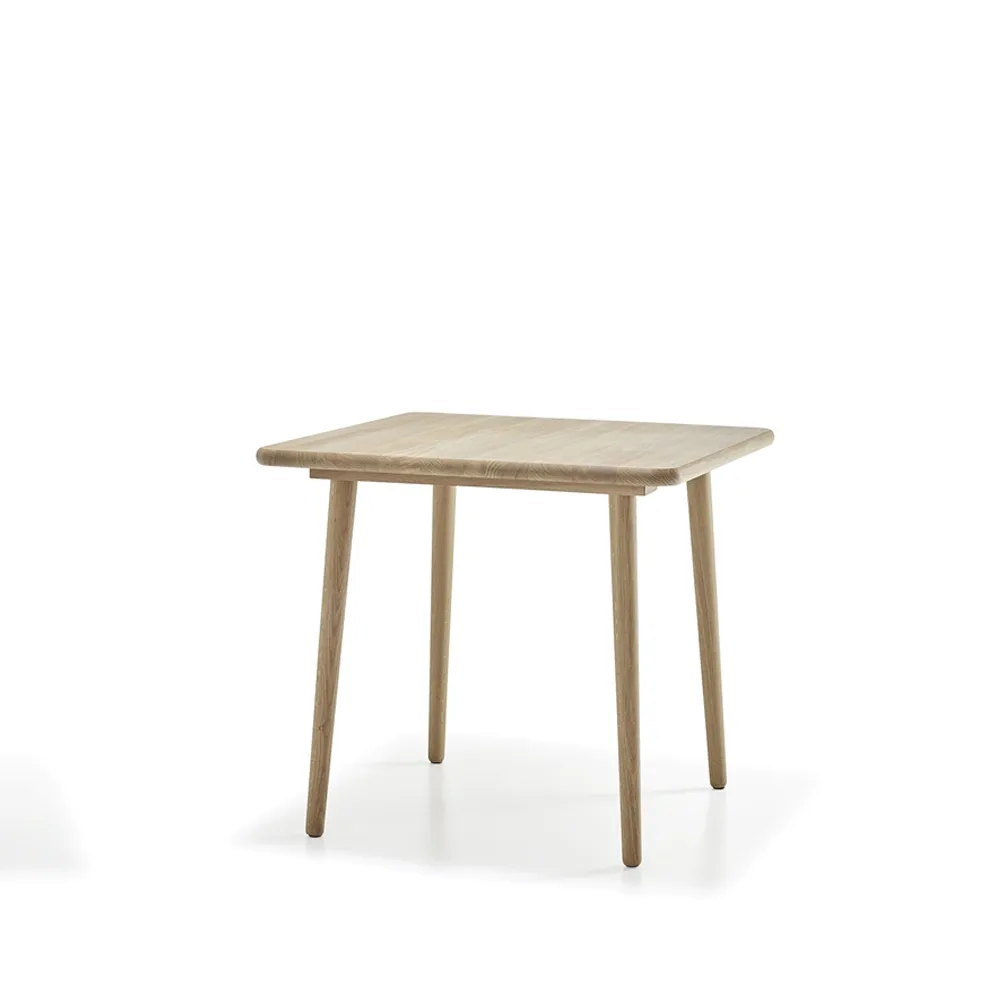 Miss Tailor dining table 90x90x73 cm, Oak natural oil Stolab