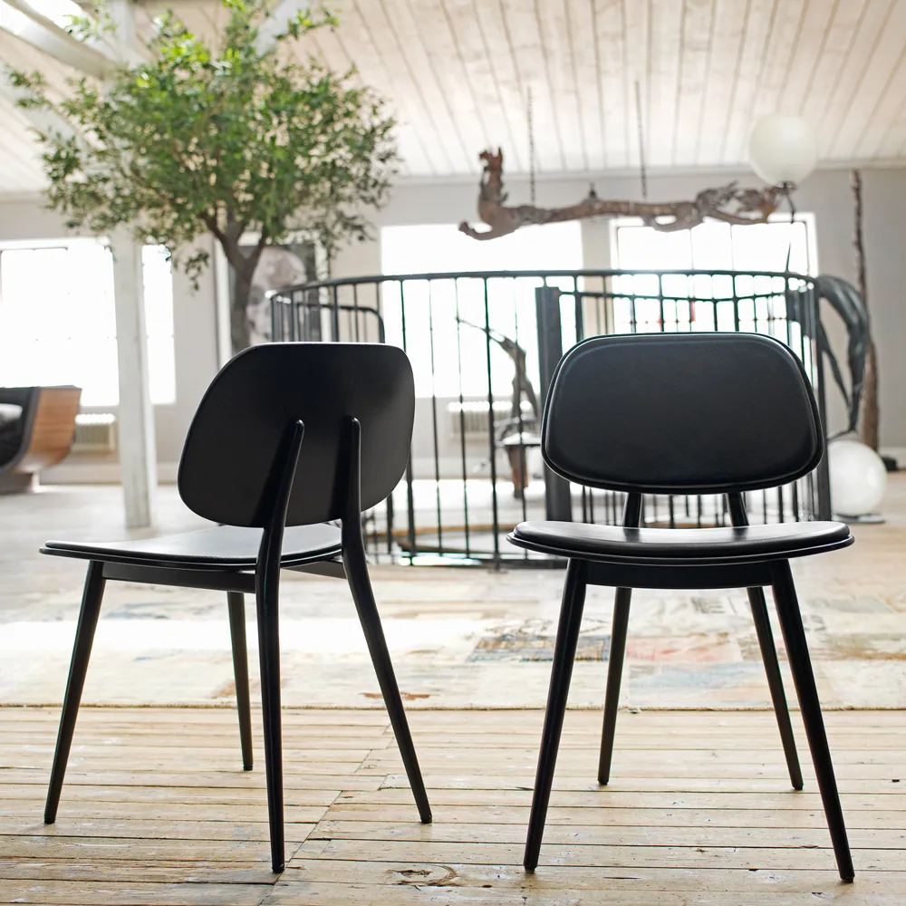 My Chair chair, Leather black. Black lacquered birch stand Stolab