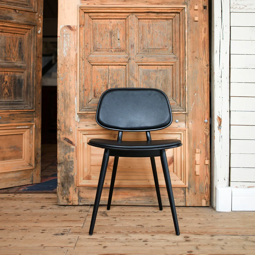 My Chair chair, Leather black. Black lacquered birch stand Stolab