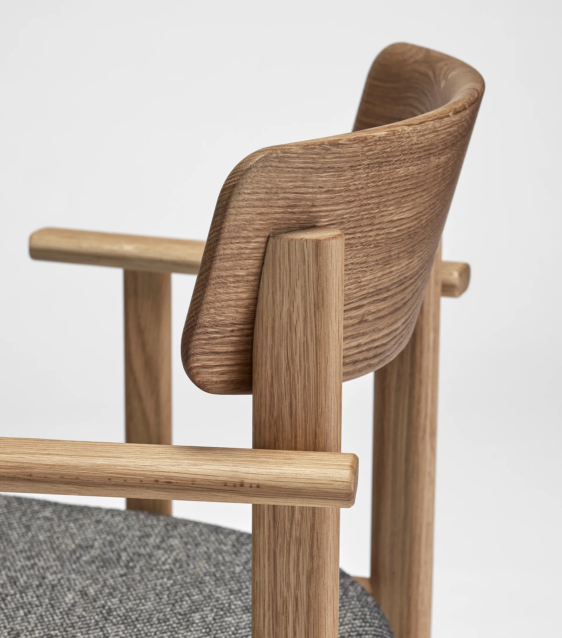 Pal armchair, Oak natural oil-Tornado V3576 Stolab