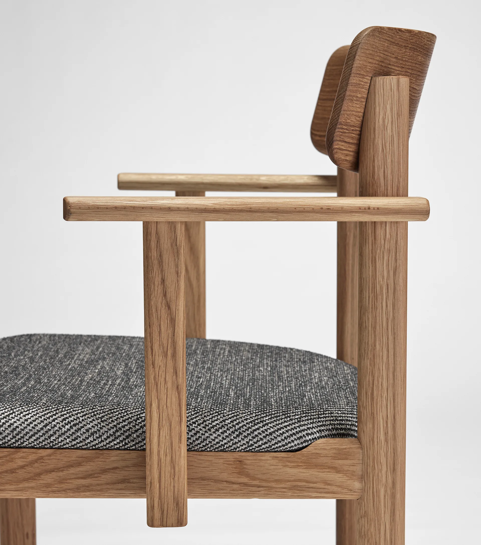 Pal armchair, Oak natural oil-Tornado V3576 Stolab